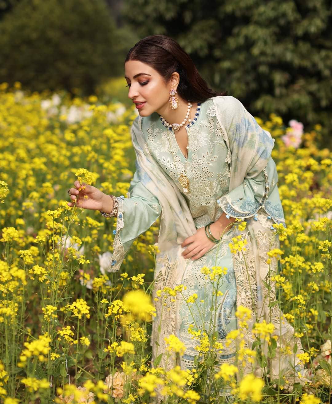 img_kahf_premium_lawn_awwal_boutique