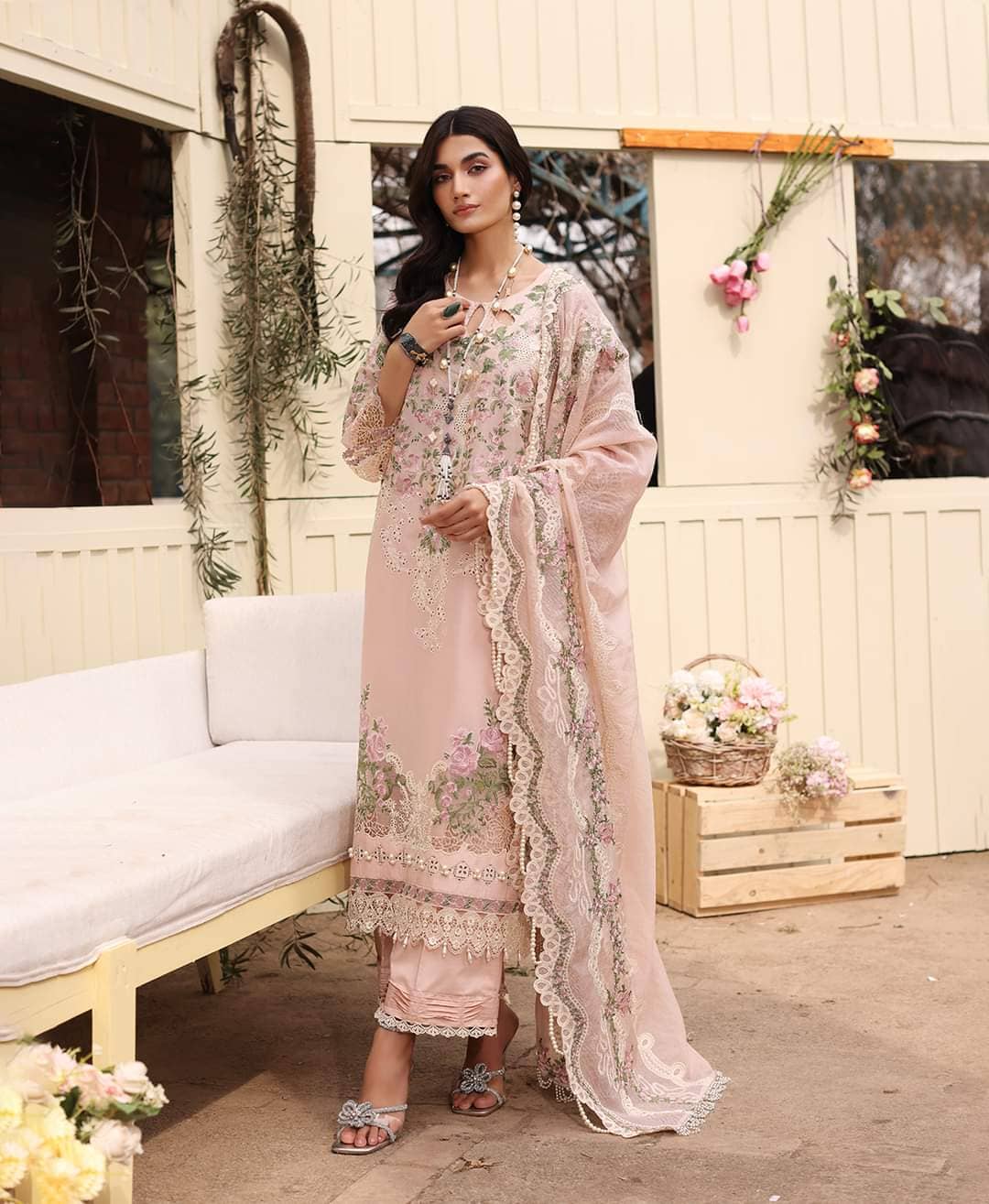 img_kahf_premium_lawn_awwal_boutique