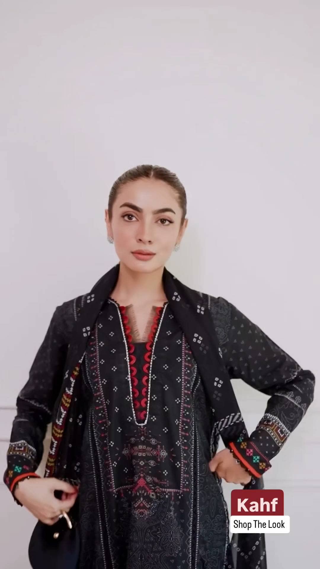 Sale‼️Spotted in Kahf Aangan Luxury Casuals/5A-Gul-E-Siyah