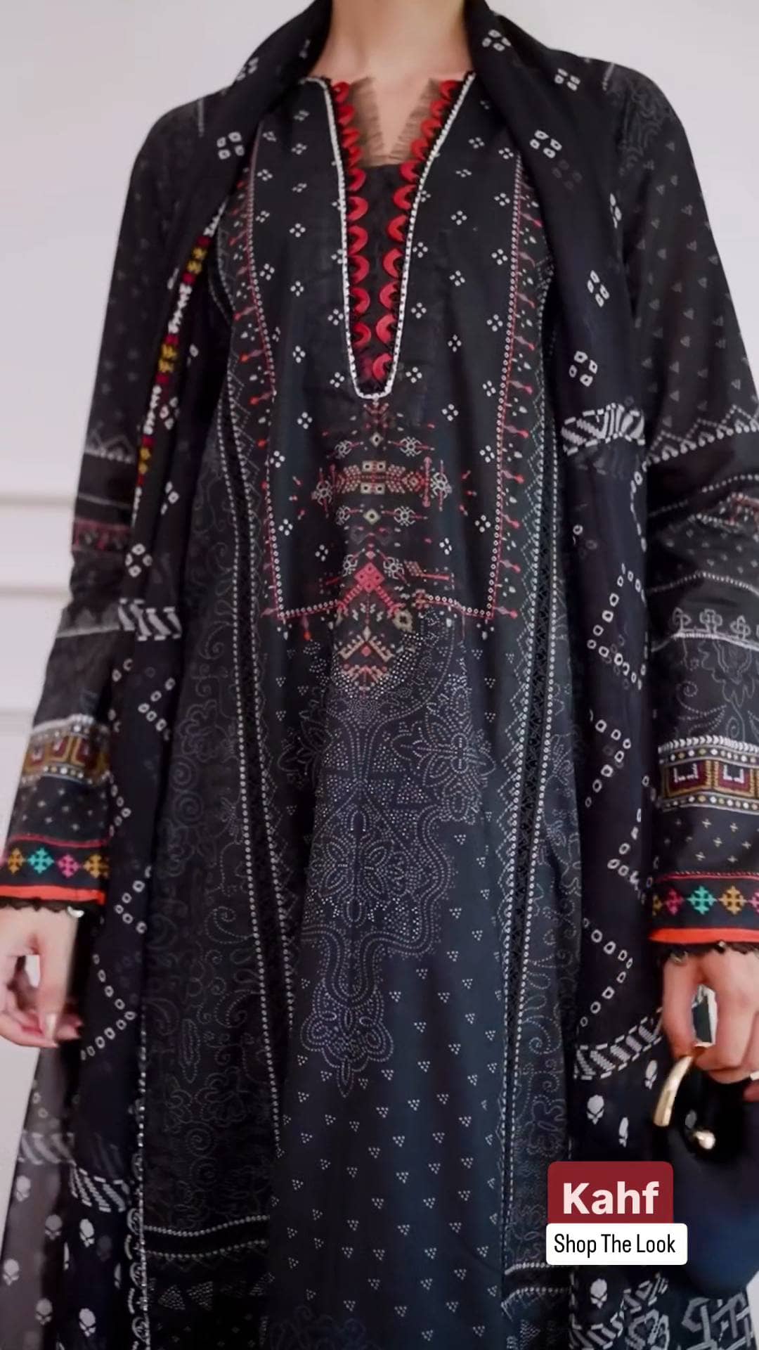 Sale‼️Spotted in Kahf Aangan Luxury Casuals/5A-Gul-E-Siyah