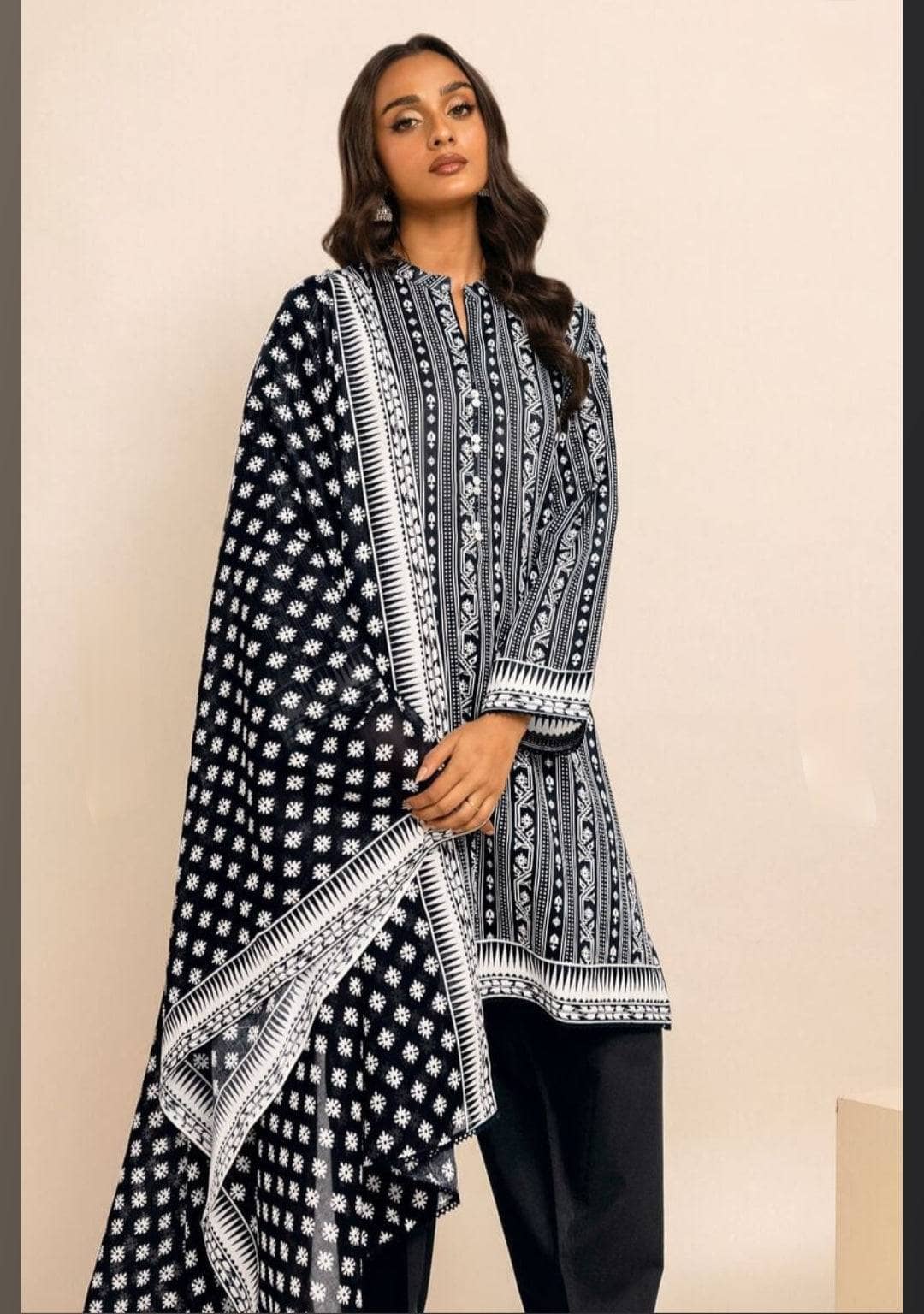 img_khaadi_lawn_24_awwal_boutique