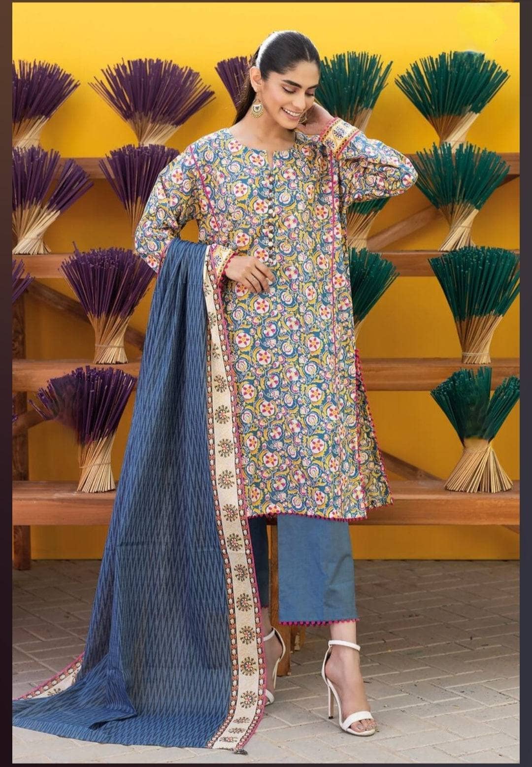 img_khaadi_lawn_24_awwal_boutique