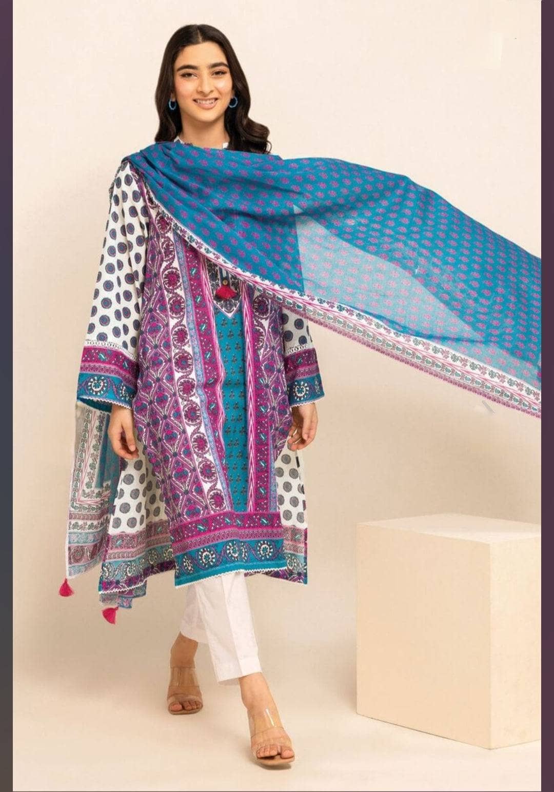 img_khaadi_lawn_24_awwal_boutique
