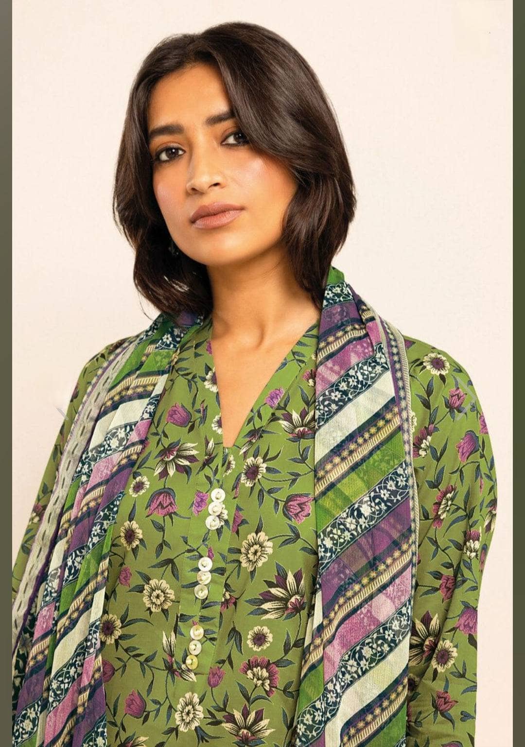 img_khaadi_lawn_23_awwal_boutique