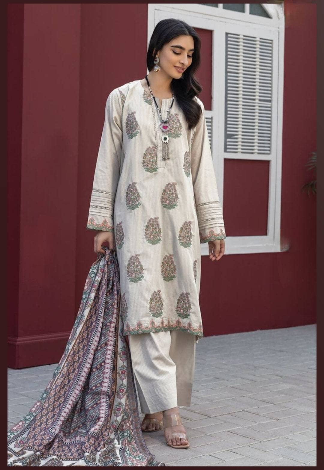 img_khaadi_lawn_24_awwal_boutique