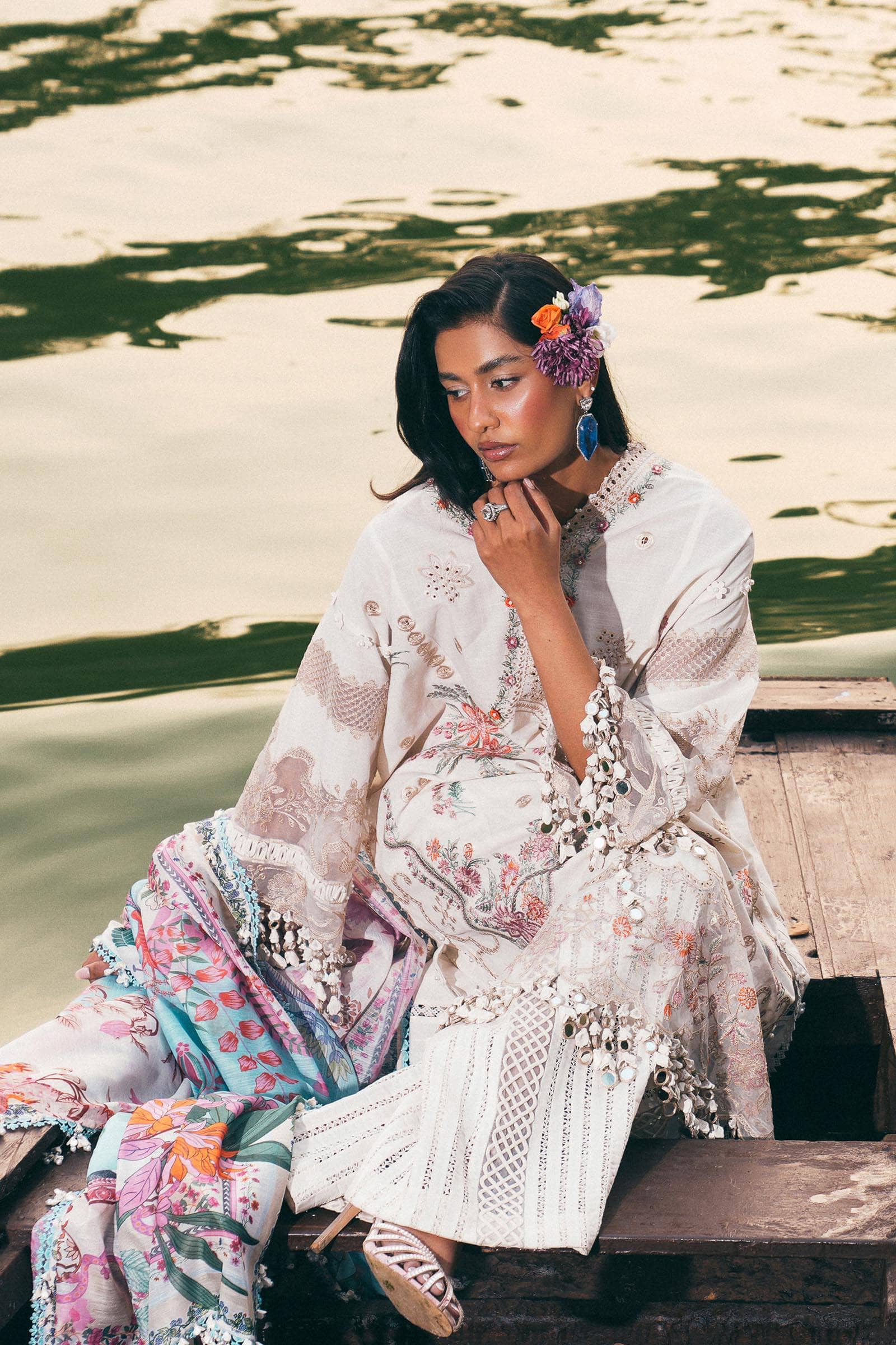 Sana Safinaz Luxury Lawn 25/10B