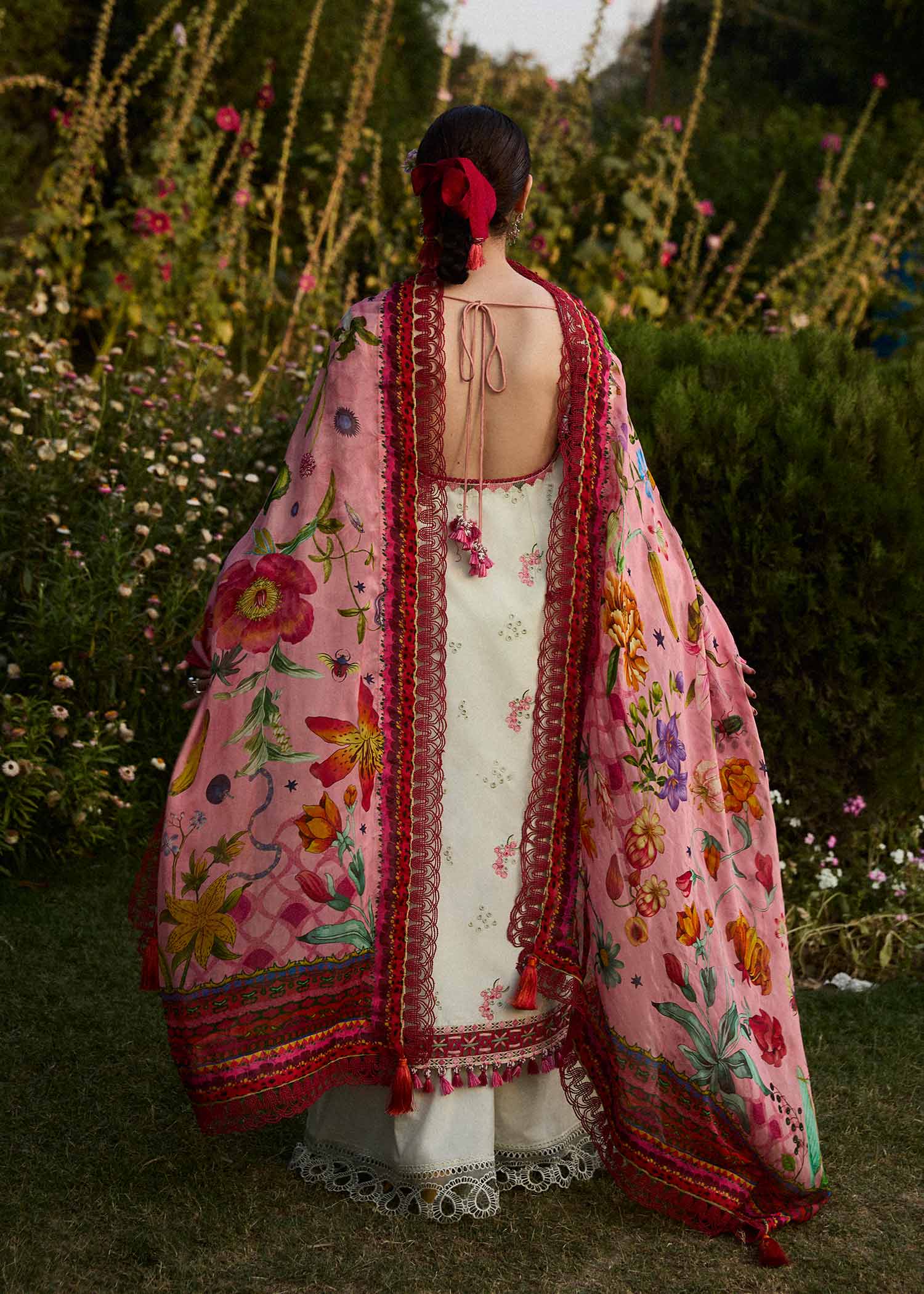 img_hussain_rehar_lawn_awwal_boutique