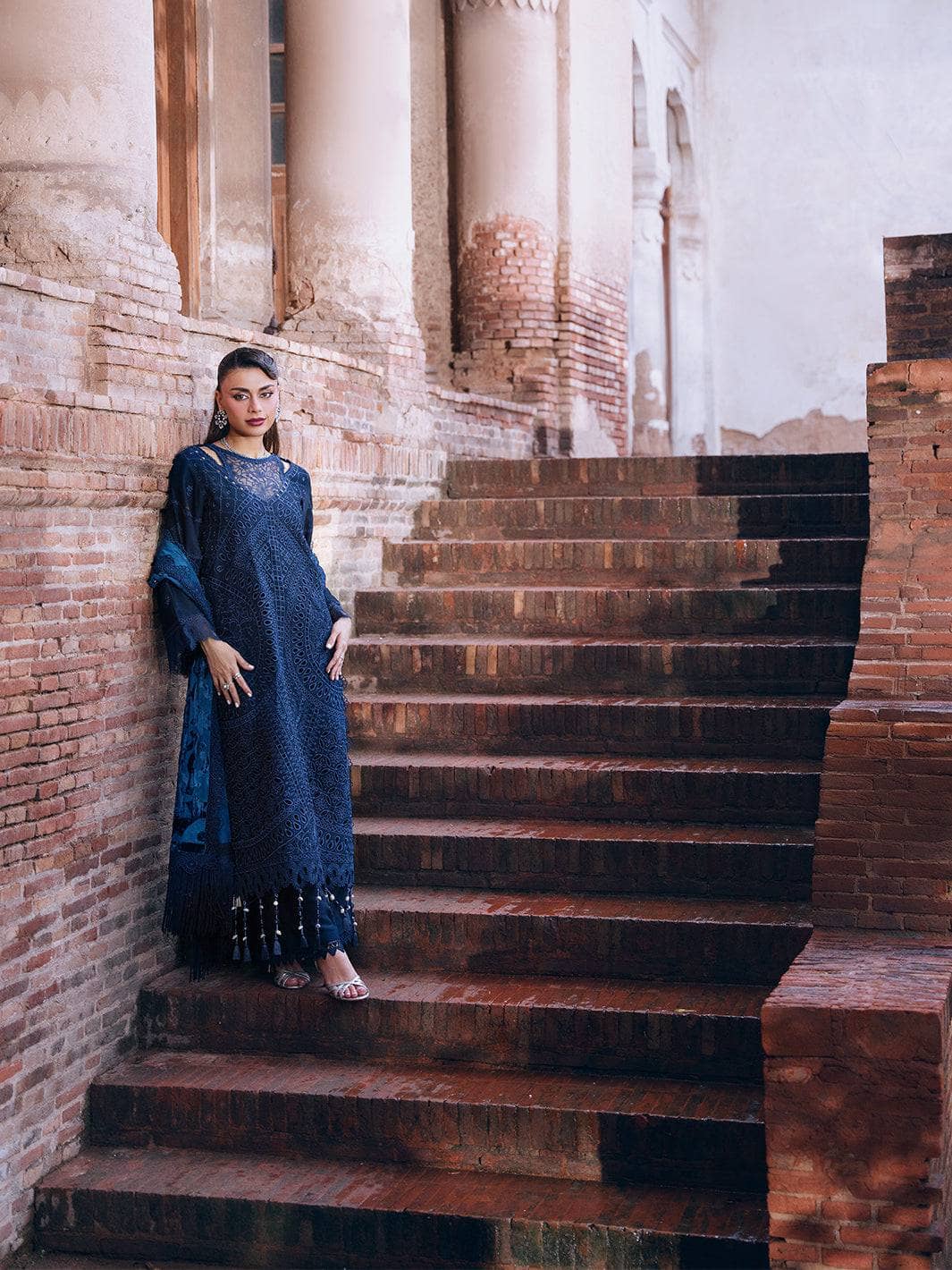 Mahnur Amelia Luxury Winter 26/Velvet Palachi Shawl/Corduroy/Deep Blue/AM 12
