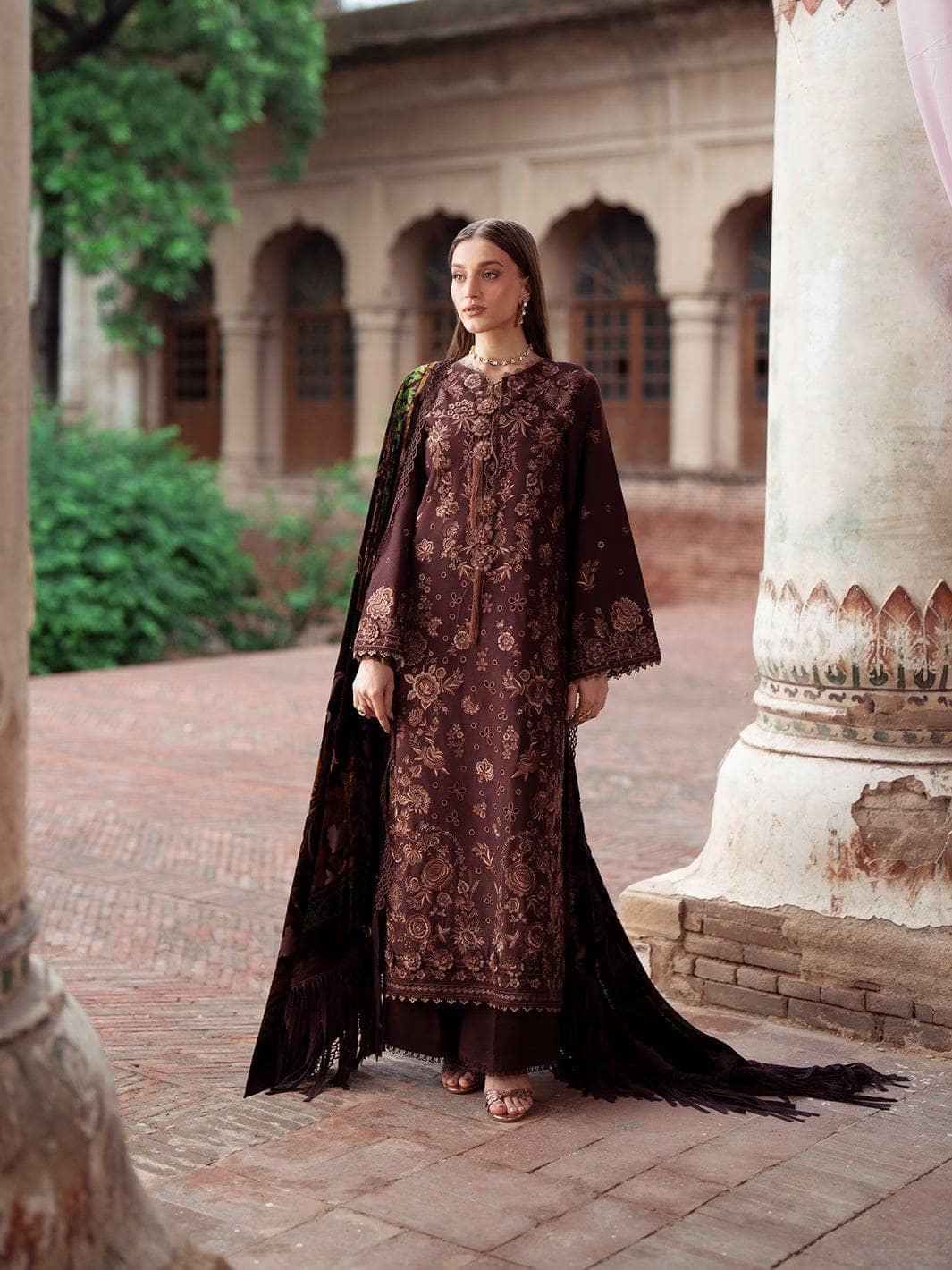 Mahnur Amelia Luxury Winter 26/Velvet Palachi Shawl/Corduroy/Deep Brown/AM 07