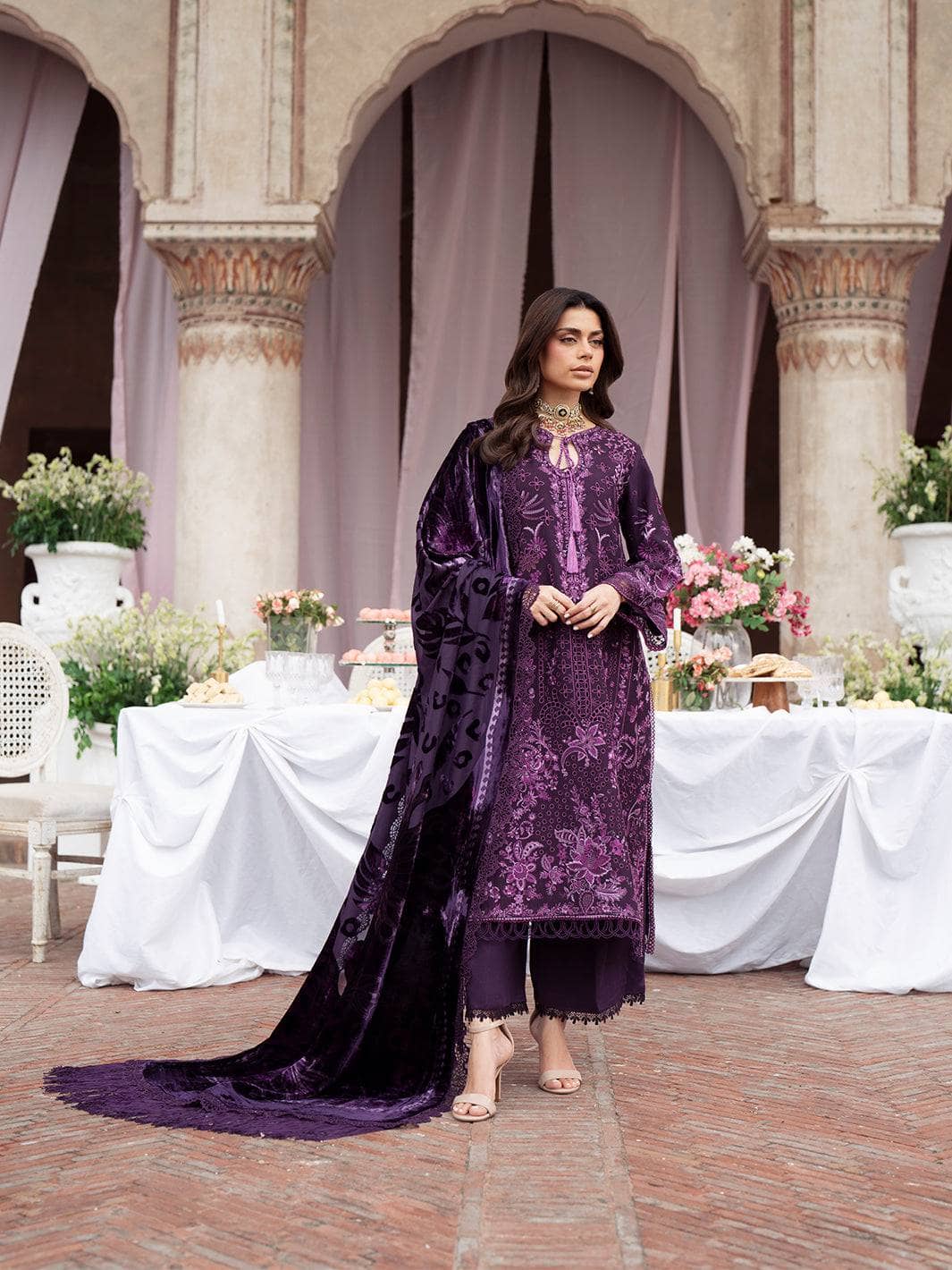 Mahnur Amelia Luxury Winter 26/Velvet Palachi Shawl/Corduroy Rich Plum/AM 10