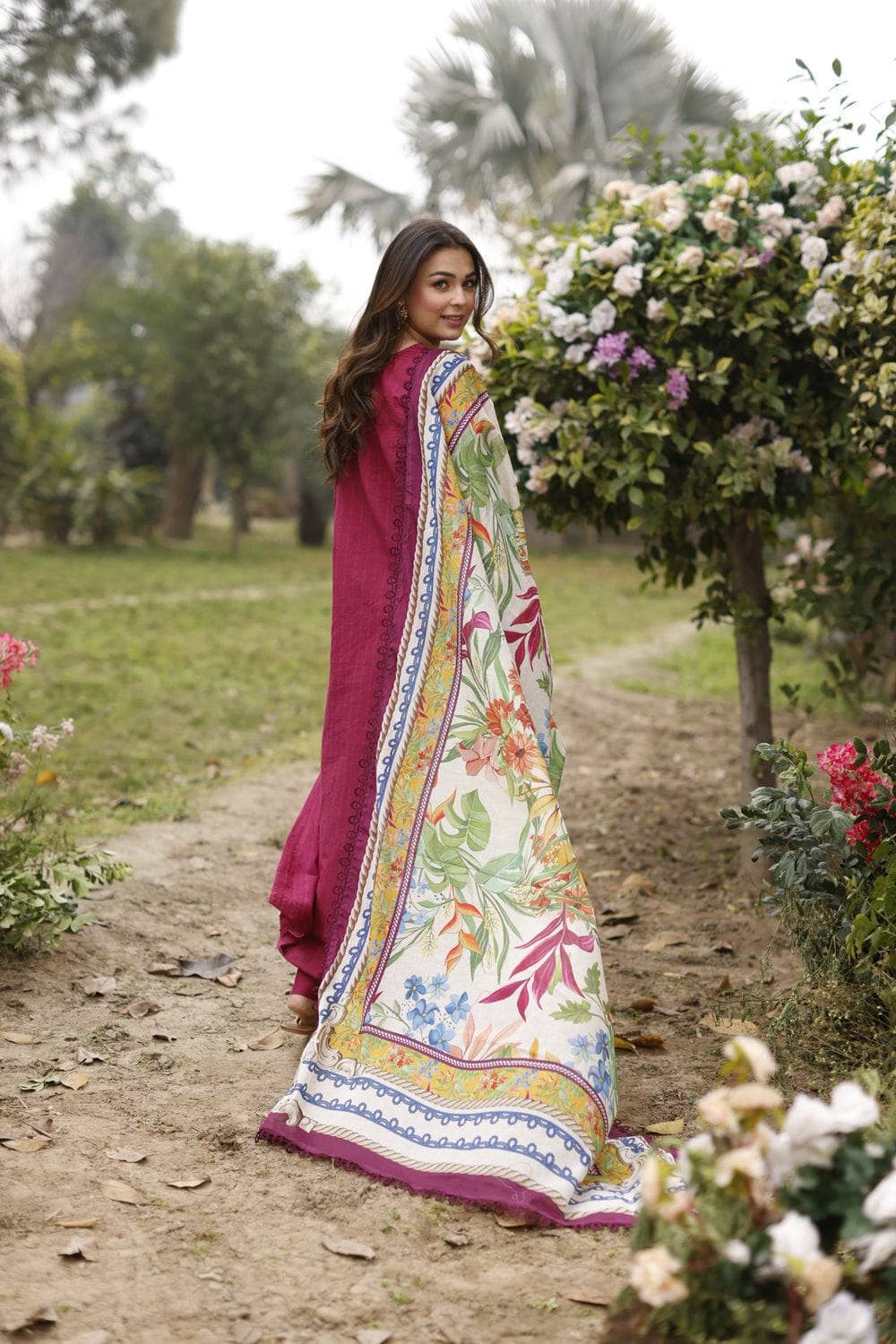 img_manara_by_maria_asif_baig_awwal_boutique