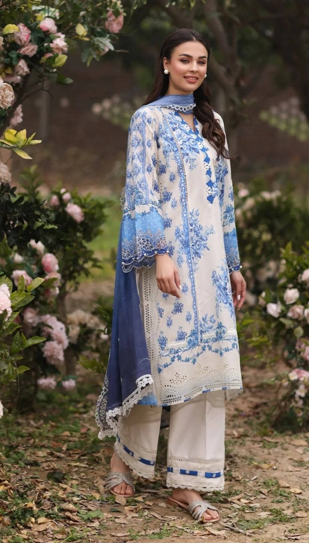 img_manara_by_maria_asif_baig_awwal_boutique