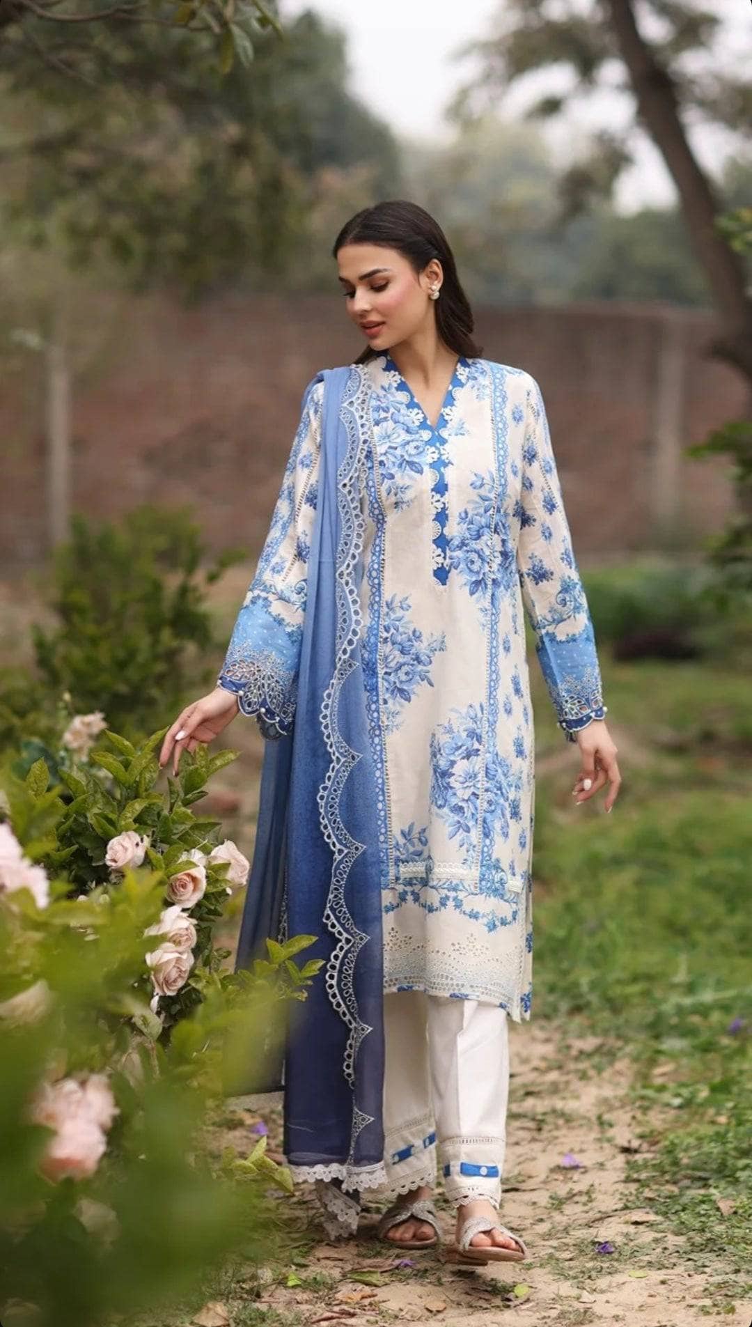 img_manara_by_maria_asif_baig_awwal_boutique