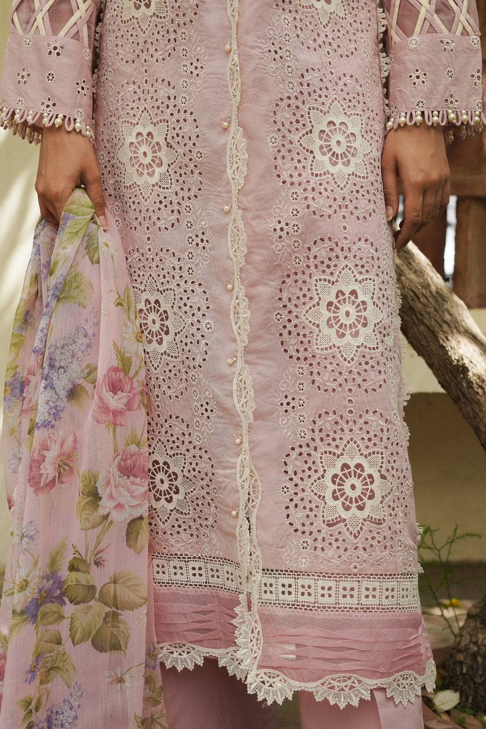img_manara_by_maria_asif_beig_lawn_awwal_boutique