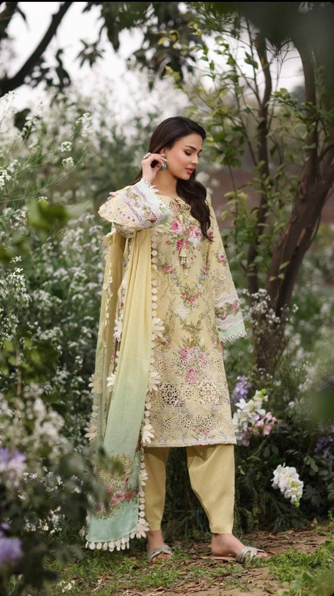 img_manara_by_maria_asif_baig_awwal_boutique