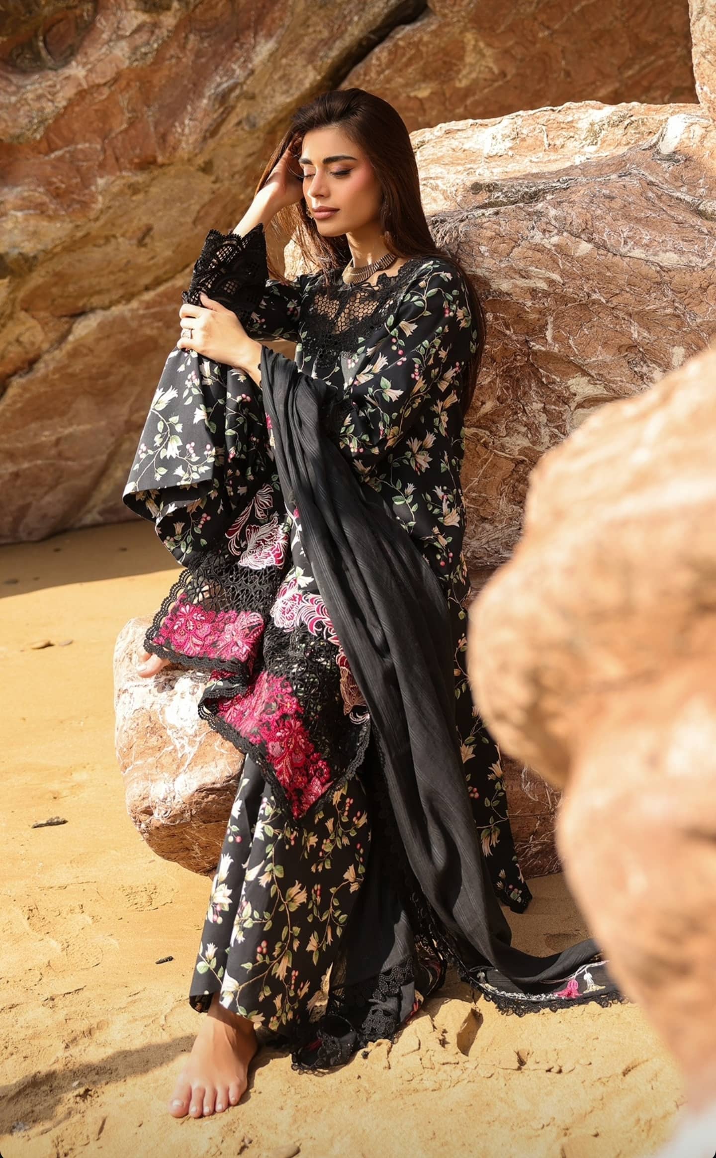 Sale‼️Manara Luxury Lawn 26/Black Pearl/Black