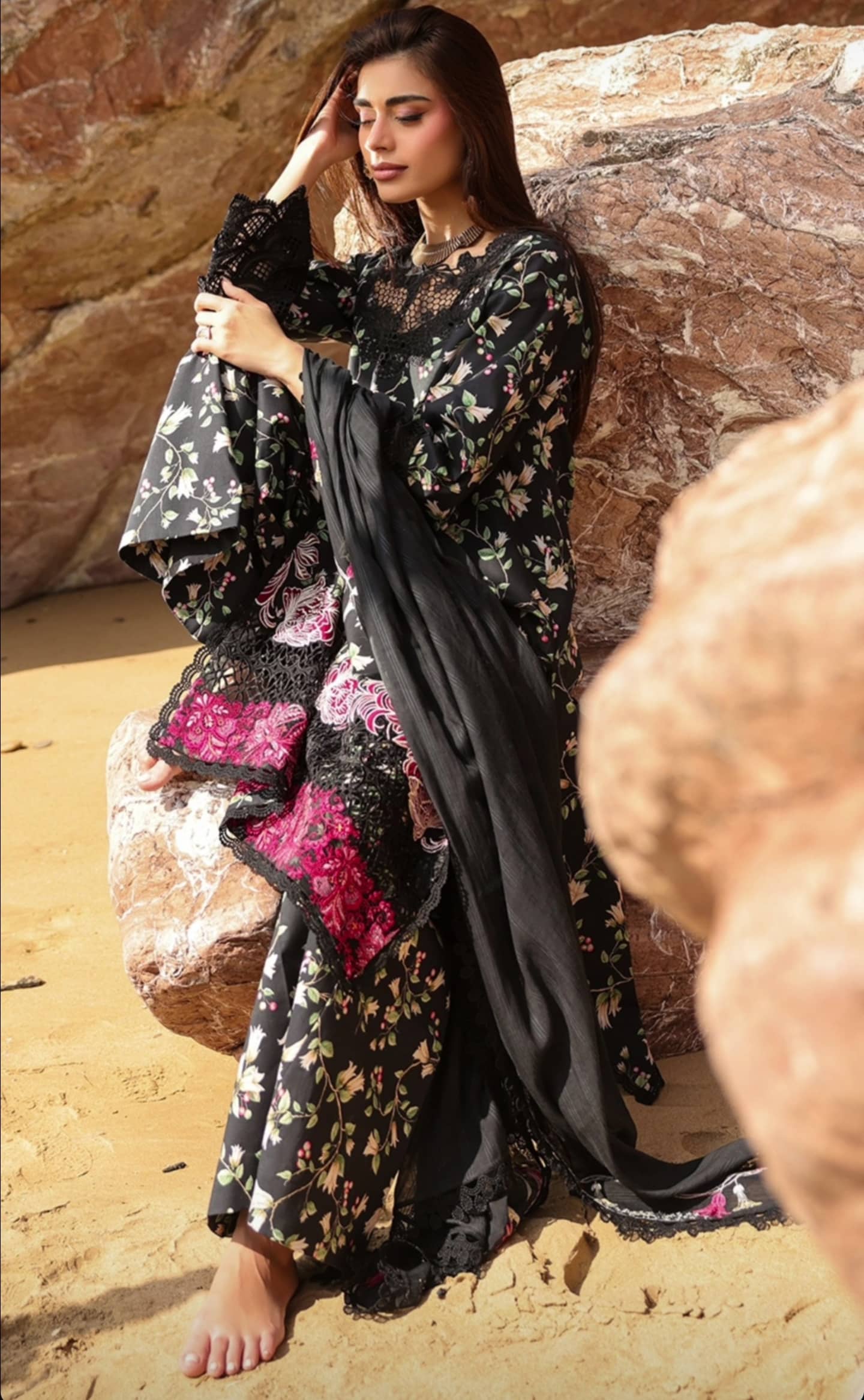 Sale‼️Manara Luxury Lawn 26/Black Pearl/Black
