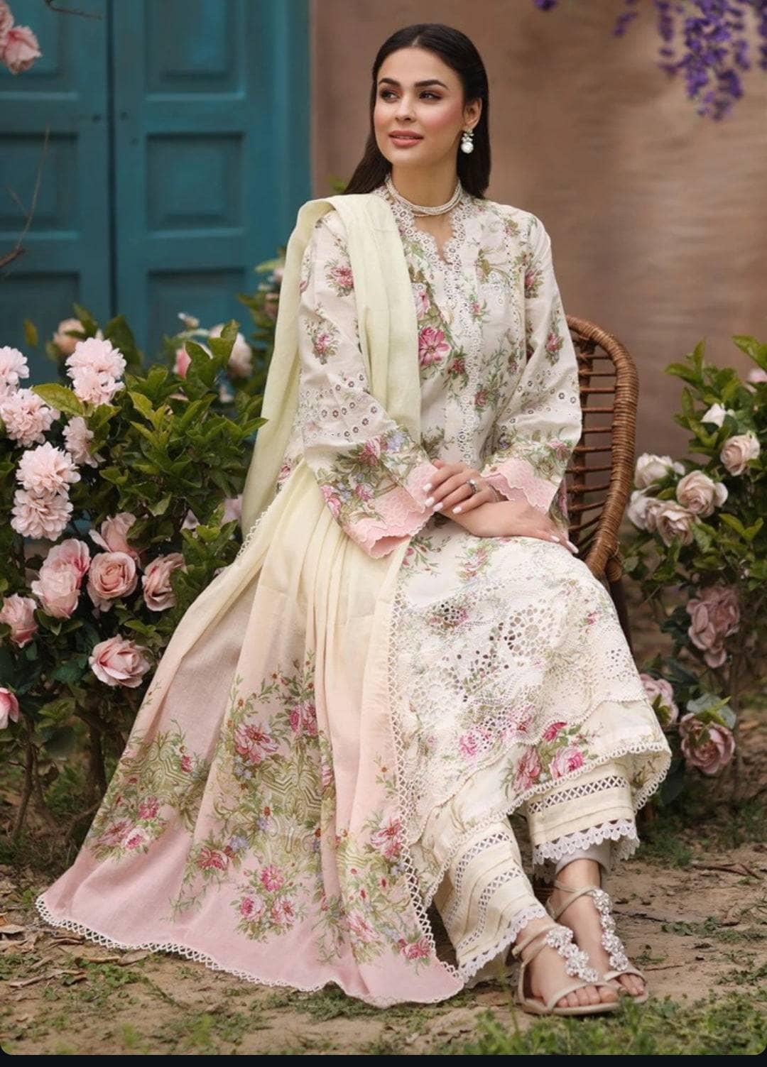 img_manara_by_maria_asif_baig_awwal_boutique