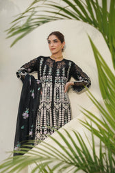 img_manara_by_maria_asif_beig_lawn_awwal_boutique