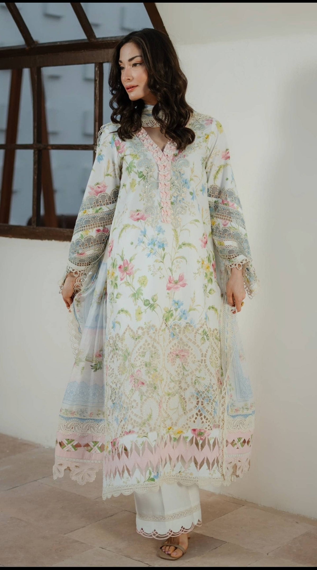 img_manara_lawn_awwal_boutique
