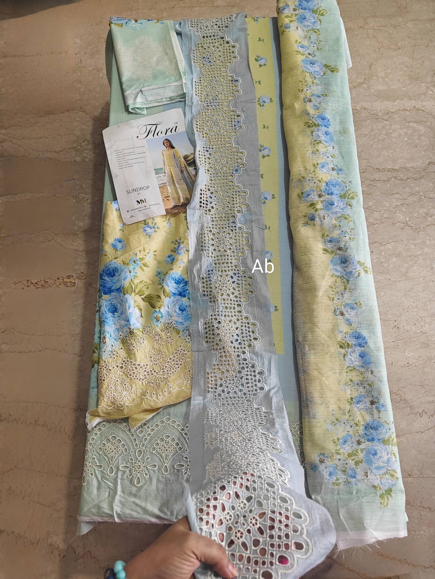 Sale‼️Manara Luxury Lawn 26/Sundrop/Lemon