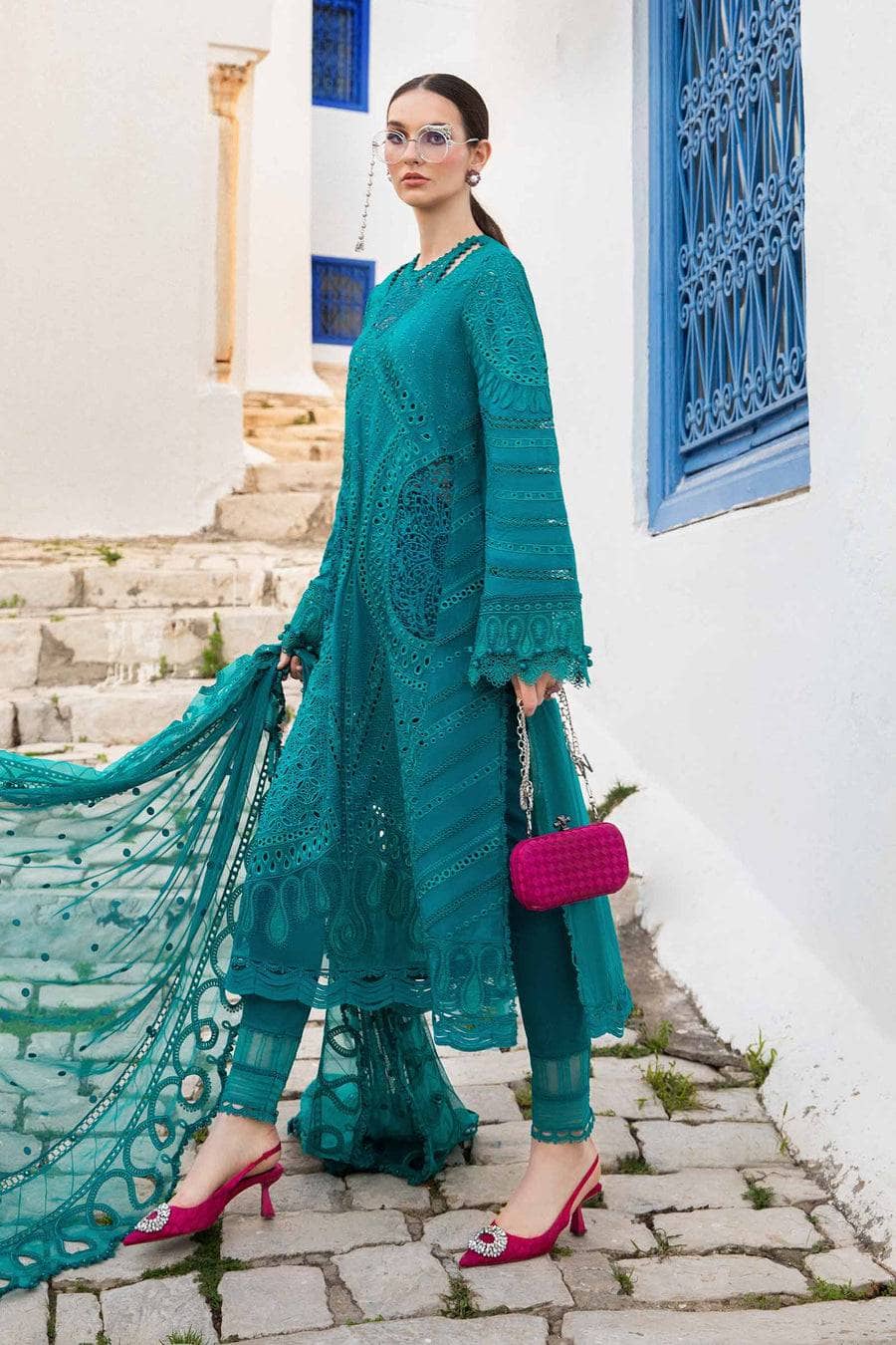 img_maria_b_lawn_24_awwal_boutique