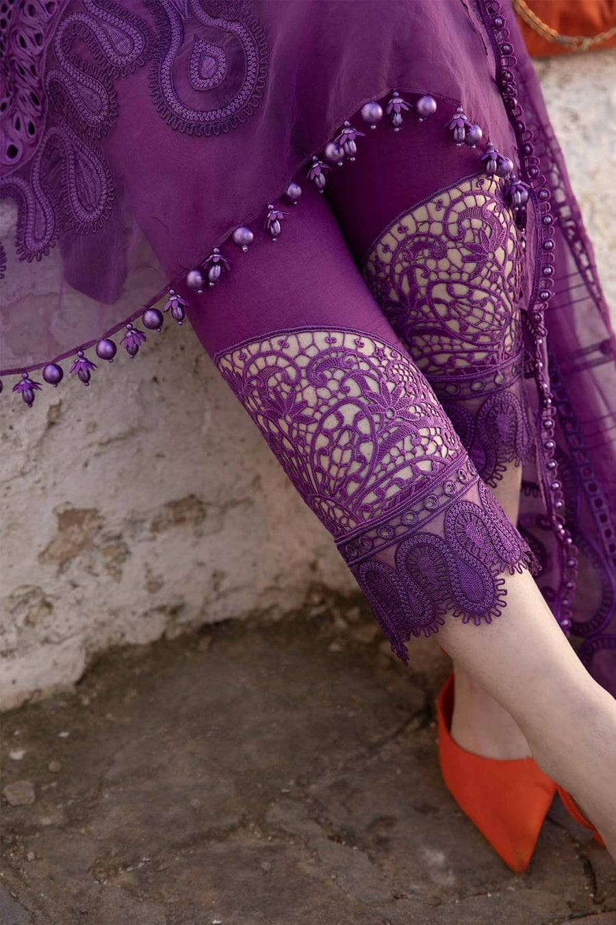 img_maria_b_lawn_24_awwal_boutique