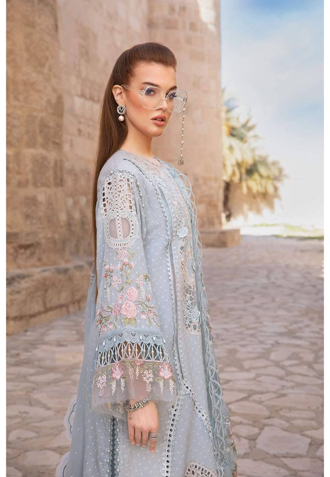 img_maria_b_lawn_24_awwal_boutique
