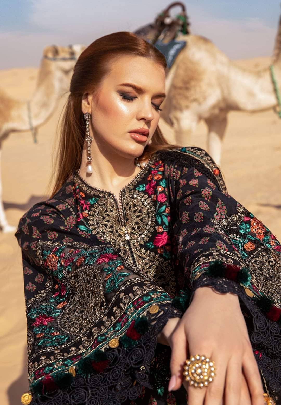 img_maria_b_lawn_24_awwal_boutique