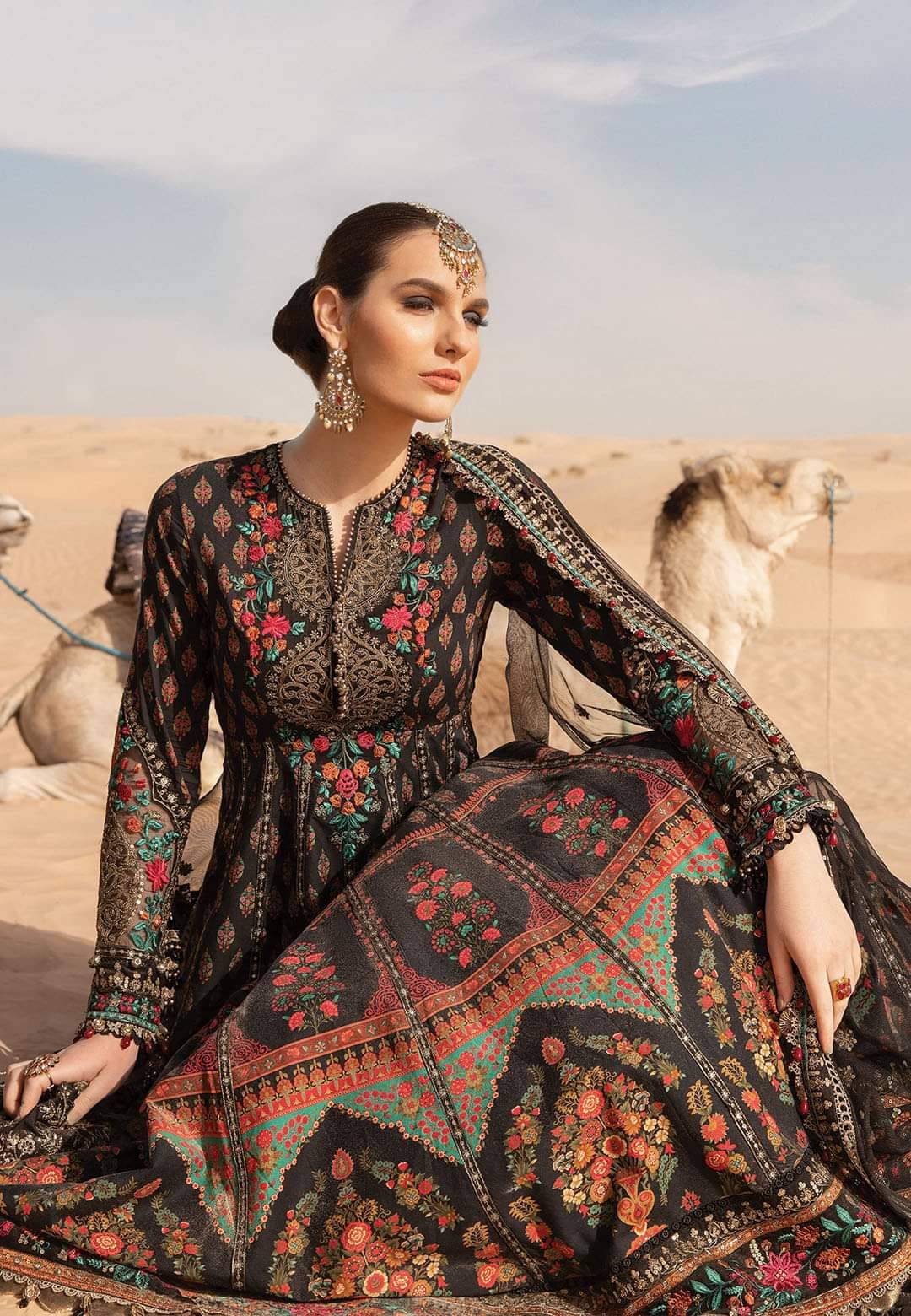 img_maria_b_lawn_24_awwal_boutique