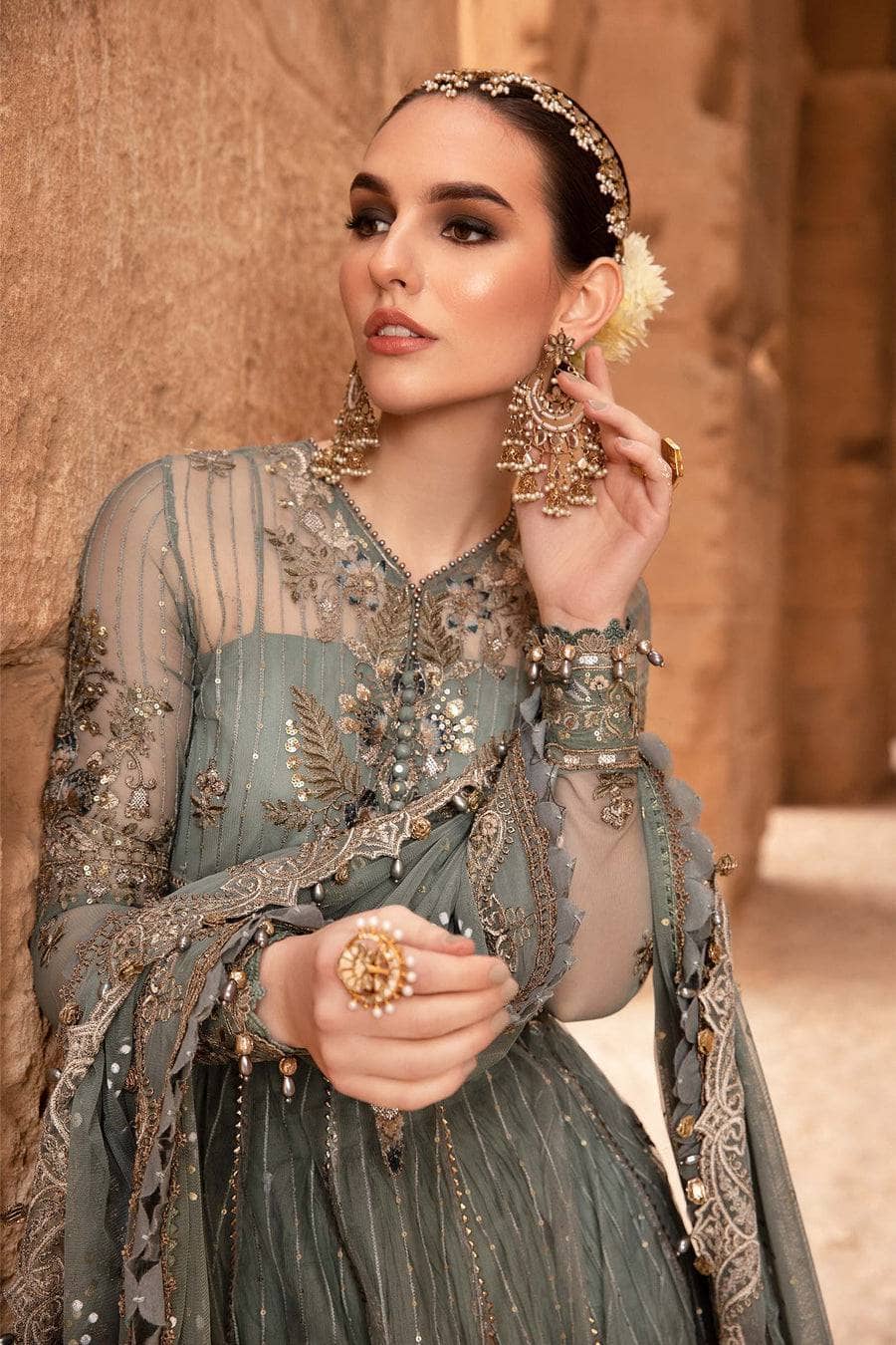 img_maria_b_lawn_24_awwal_boutique