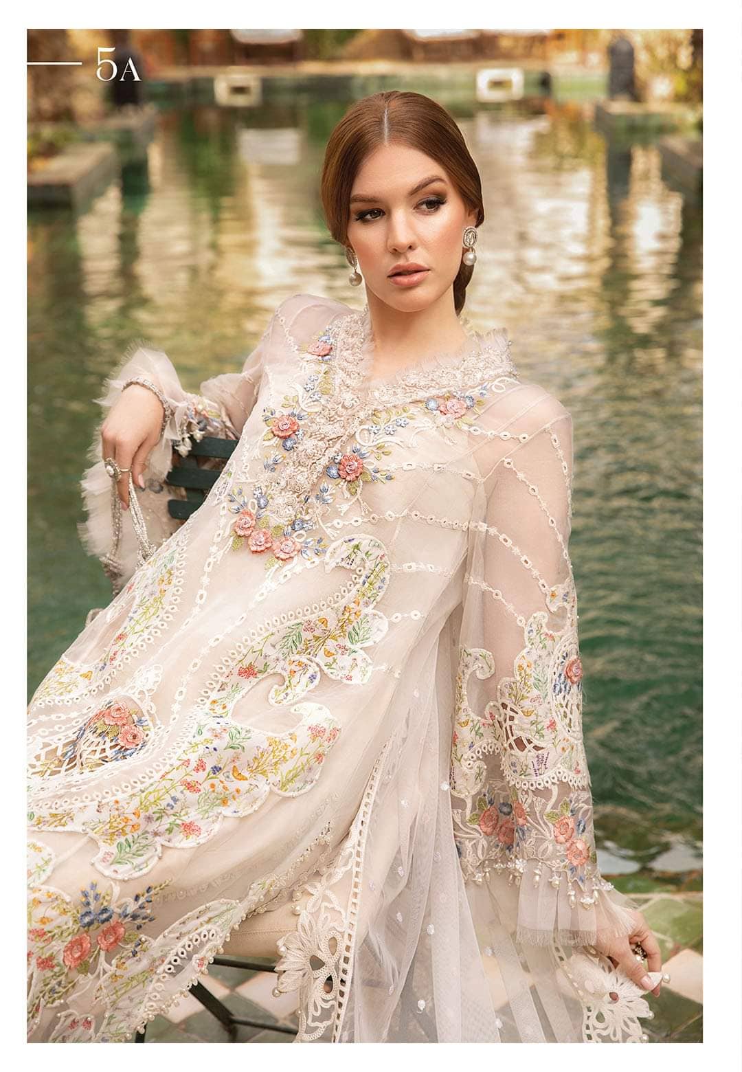 img_maria_b_lawn_24_awwal_boutique