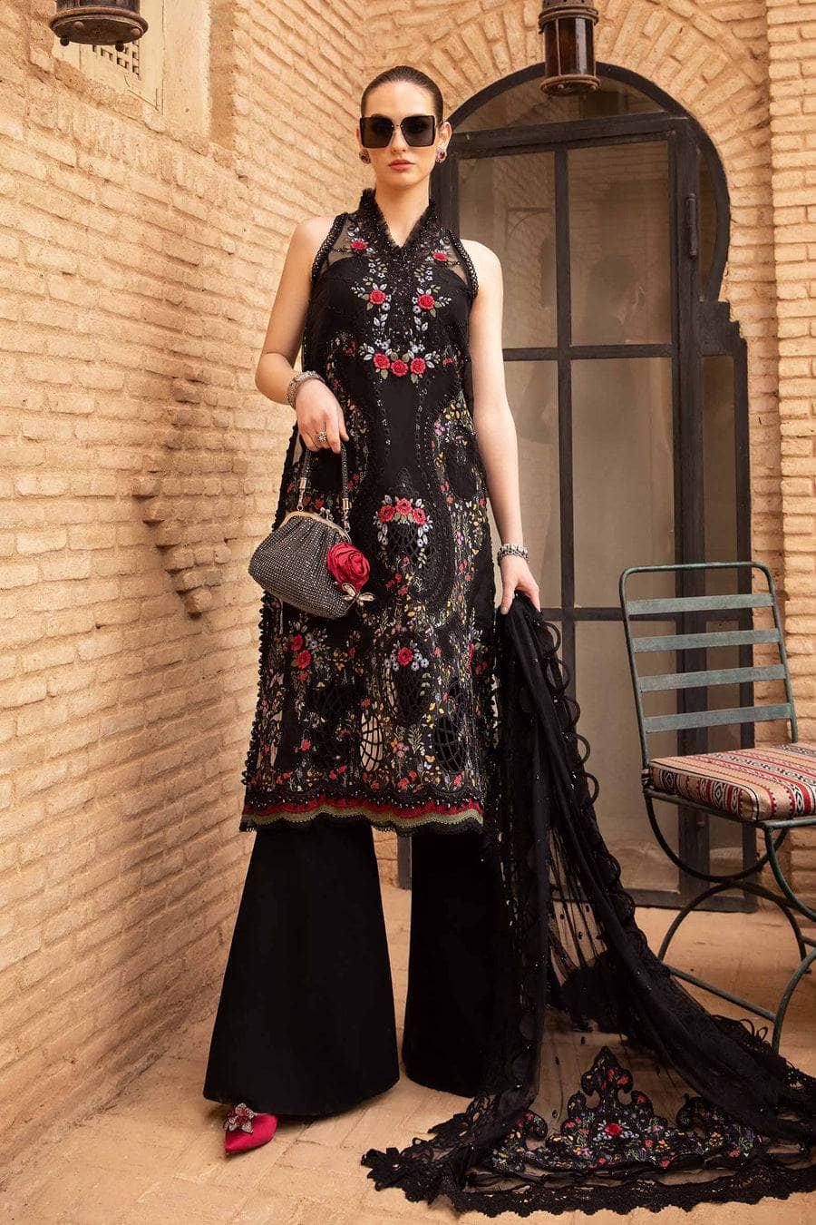img_maria_b_lawn_24_awwal_boutique
