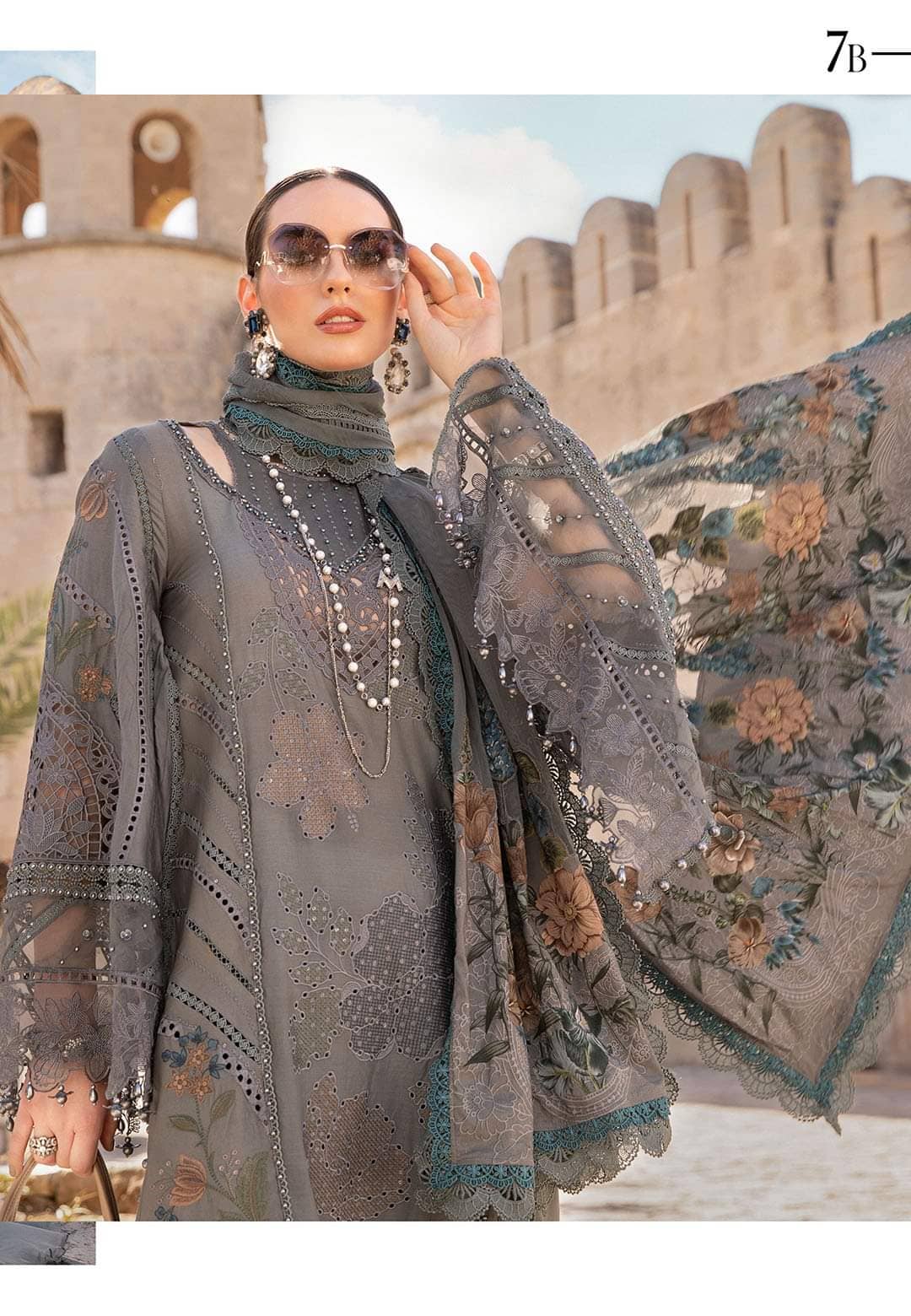 img_maria_b_lawn_24_awwal_boutique