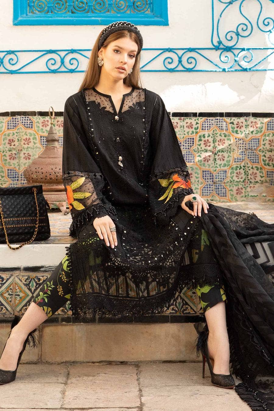 img_maria_b_lawn_24_awwal_boutique