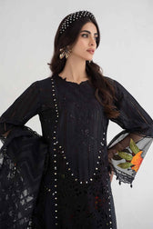 img_maria_b_lawn_24_awwal_boutique
