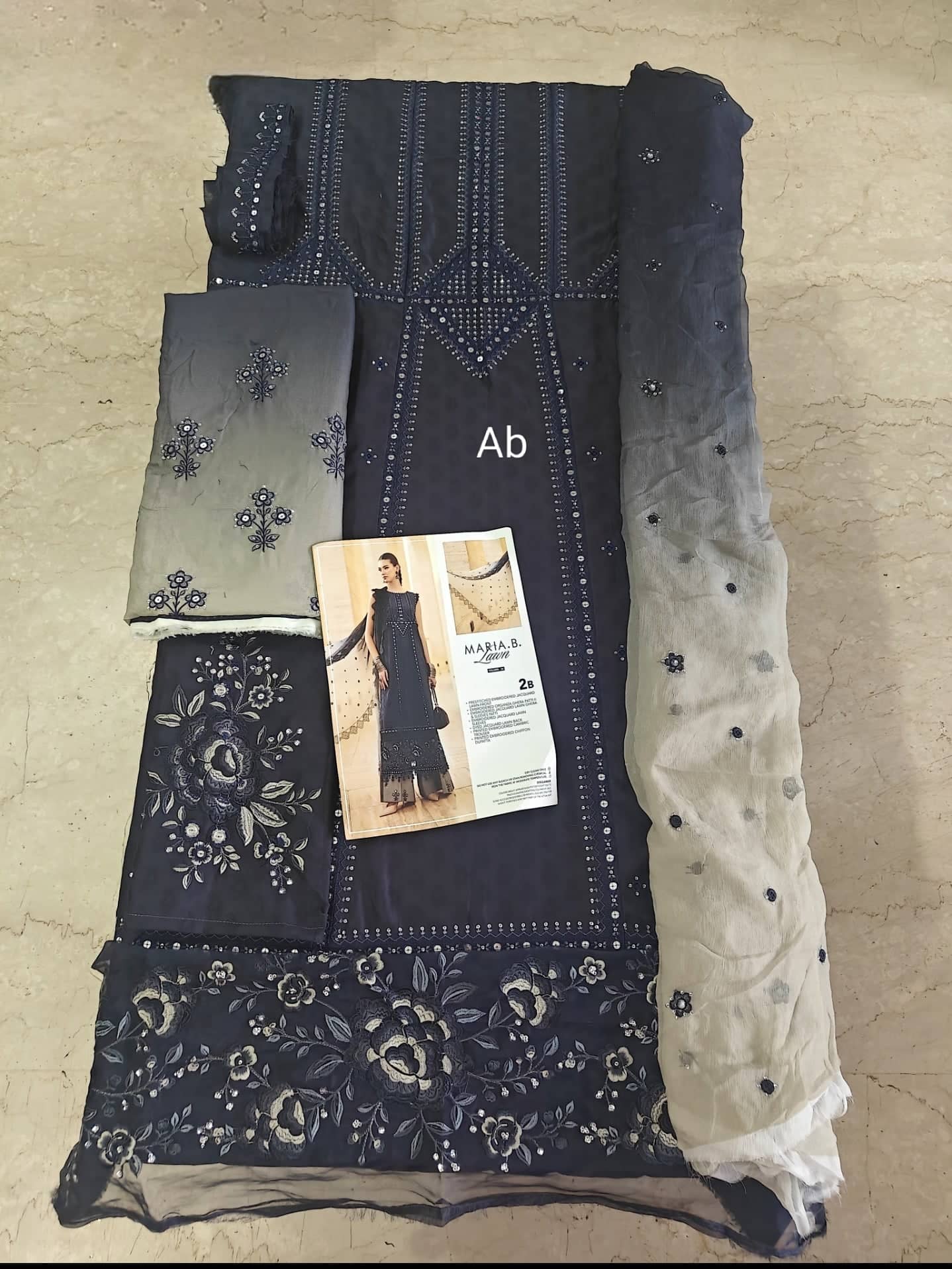 img_maria_b_eid_lawn_awwal_boutique