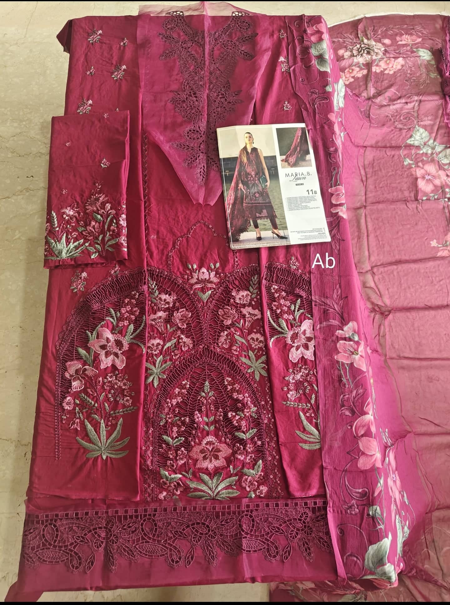 img_mushq_lawn_awwal_boutique