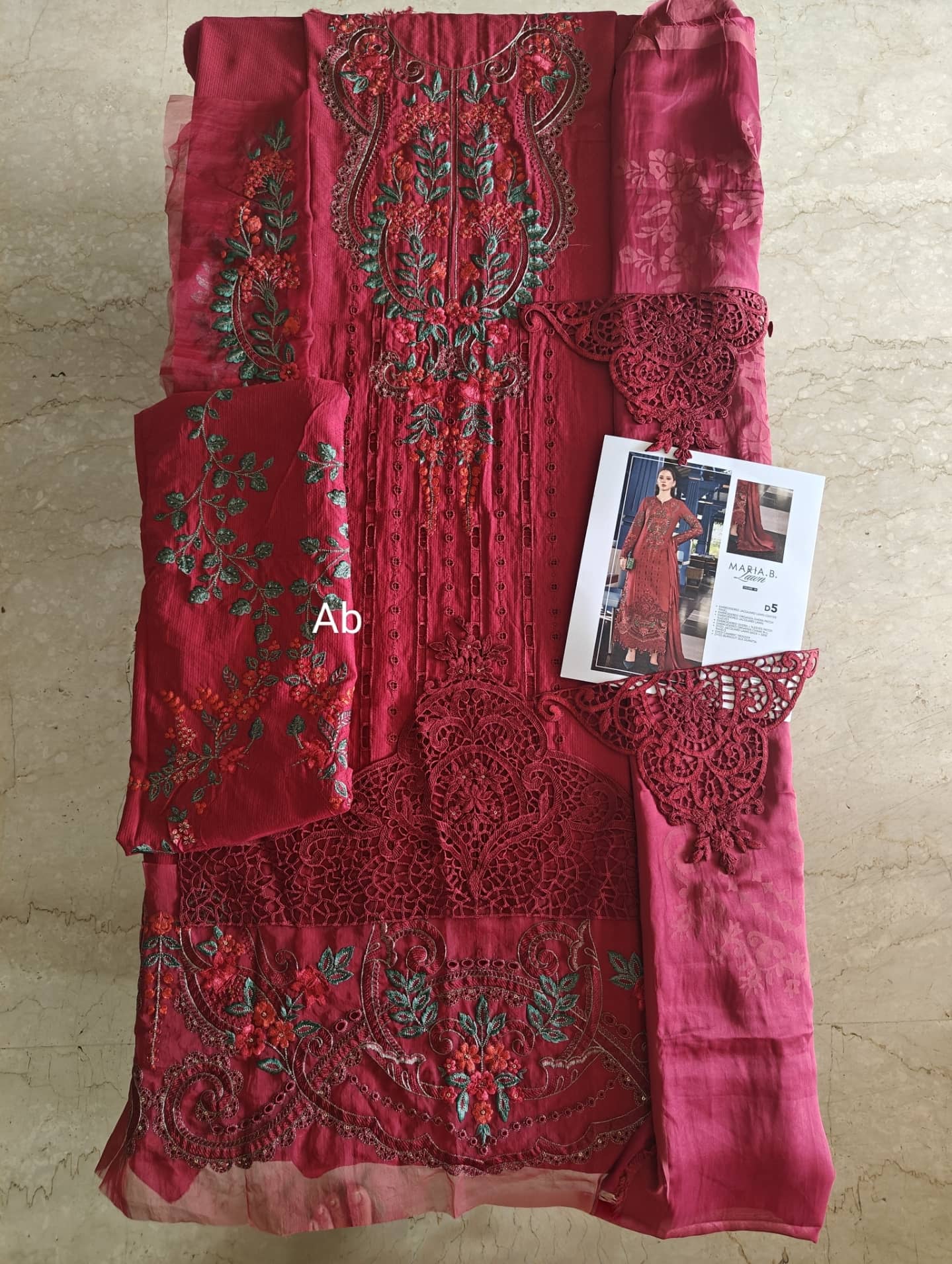 img_maria_b_eid_lawn_awwal_boutique