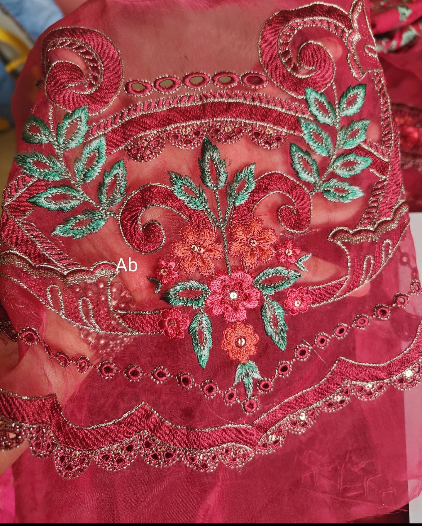 Open Open Pic/Maria B Eid Lawn 26/Vol 2/D-05/Red