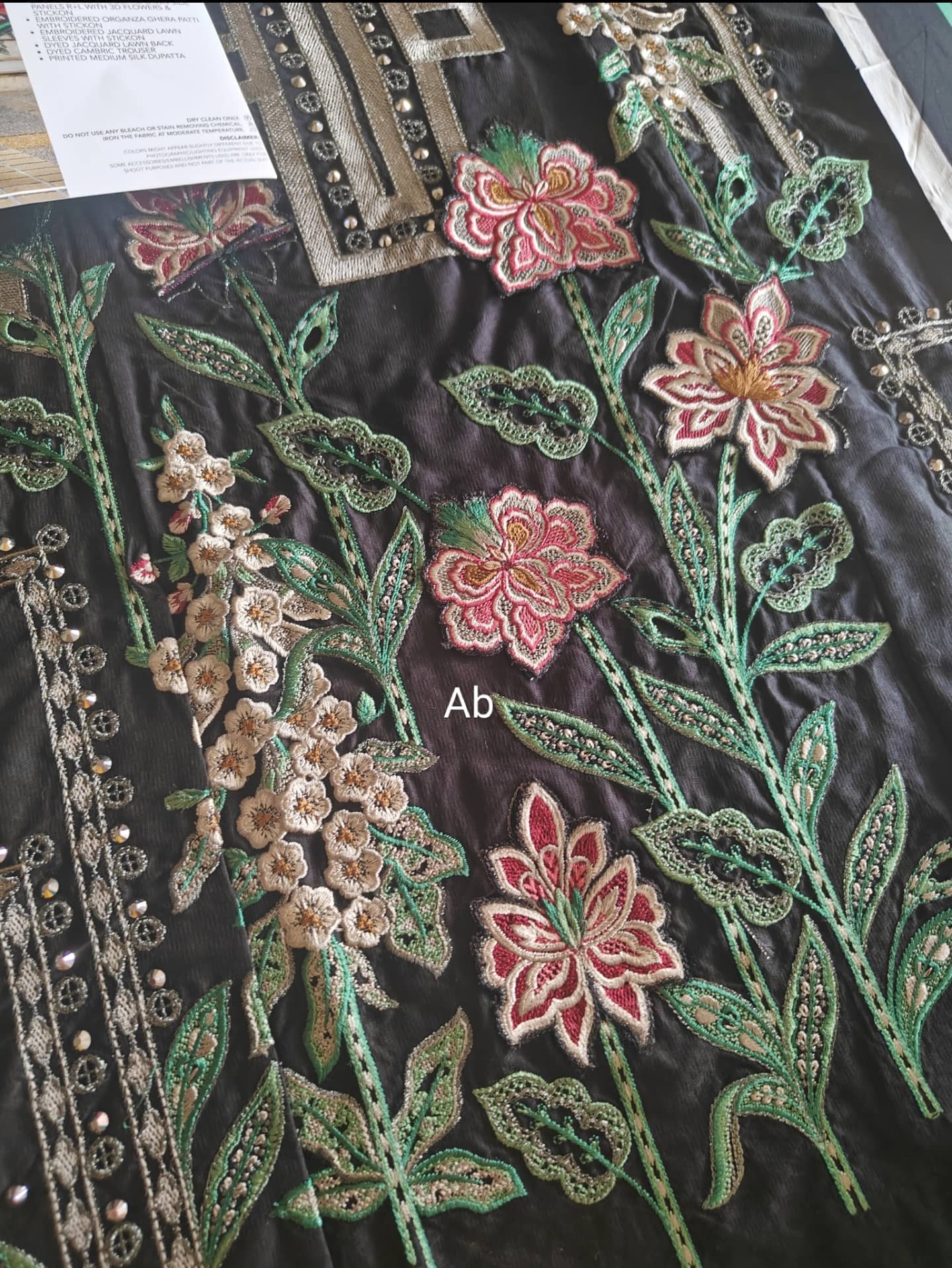 img_maria_b_eid_lawn_awwal_boutique
