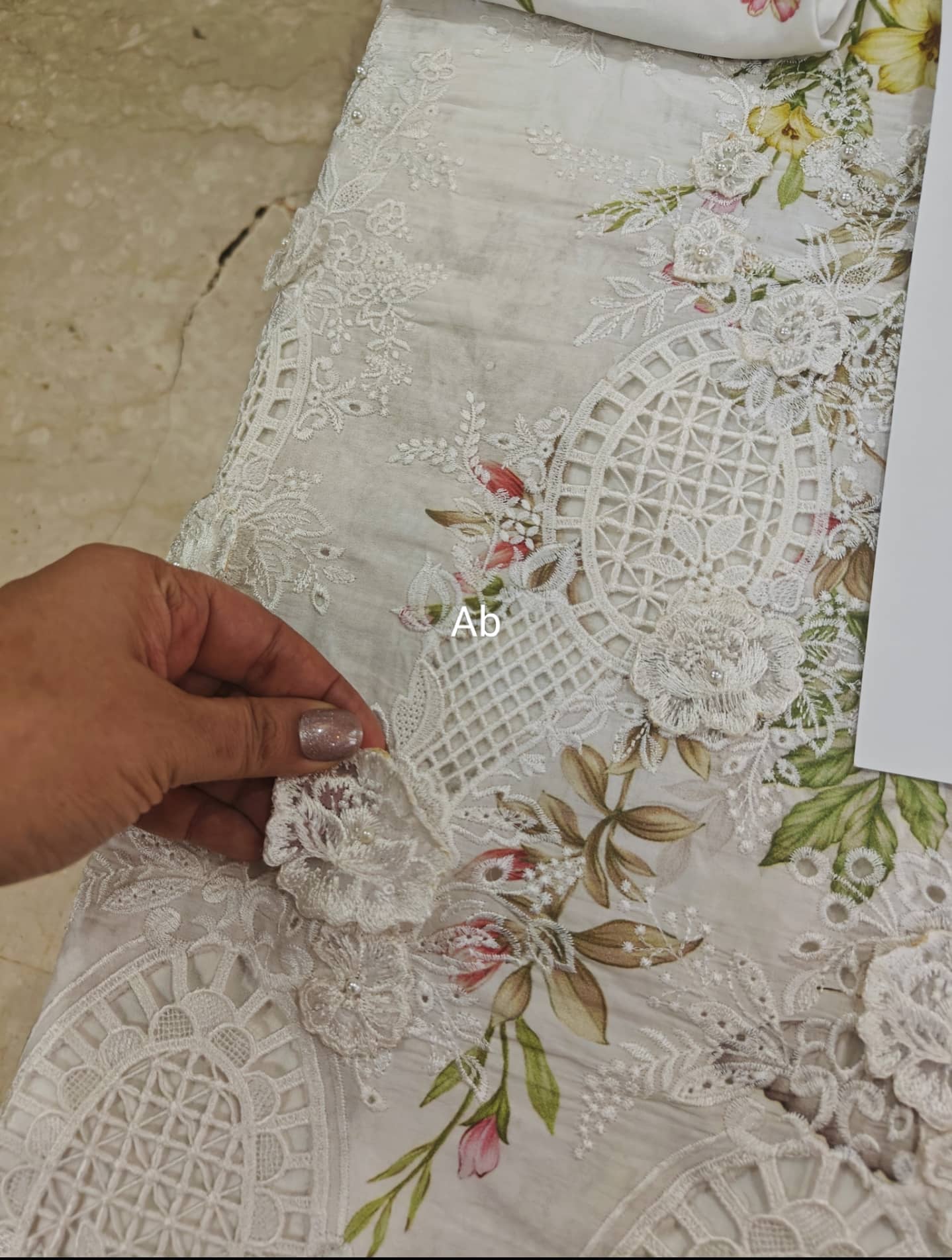 Open Pic/Hot🔥Seller‼️ Maria B Luxury Lawn 26/Vol 2/D-03/Off White