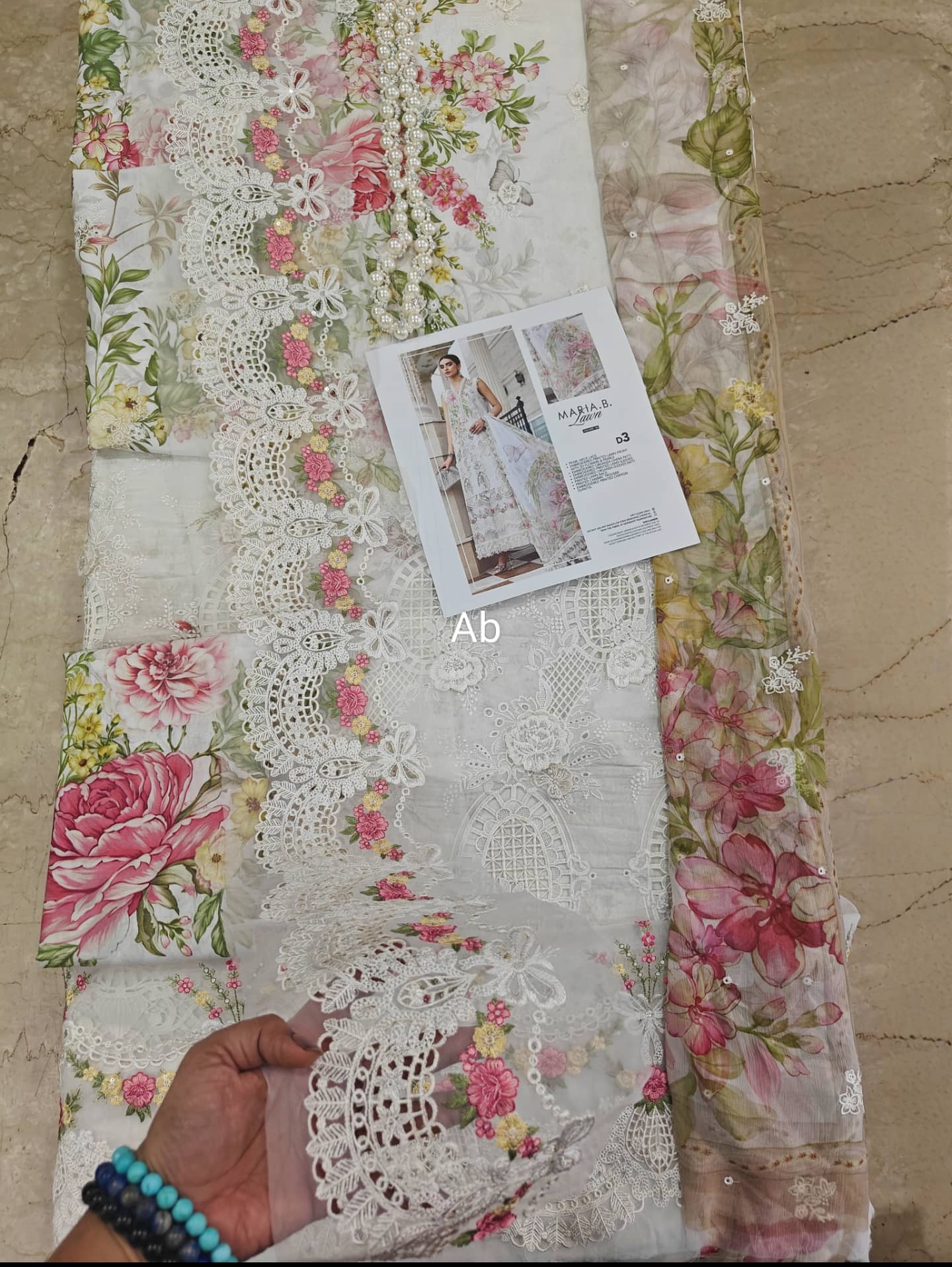 Open Pic/Hot🔥Seller‼️ Maria B Luxury Lawn 26/Vol 2/D-03/Off White