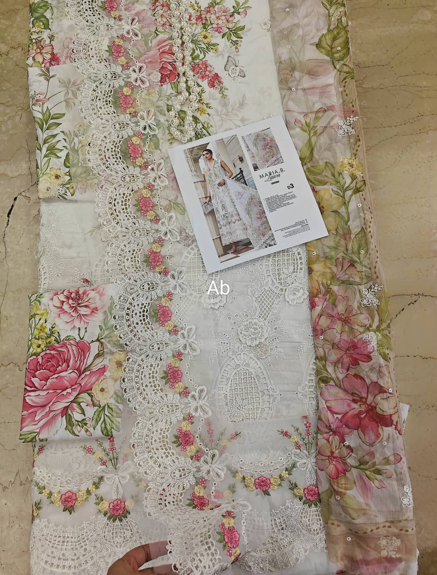 Open Pic/Hot🔥Seller‼️ Maria B Luxury Lawn 26/Vol 2/D-03/Off White