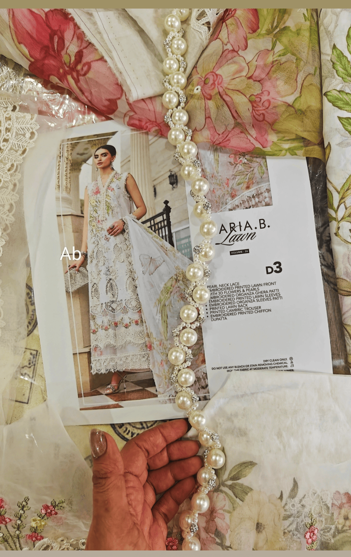 Open Pic/Hot🔥Seller‼️ Maria B Luxury Lawn 26/Vol 2/D-03/Off White