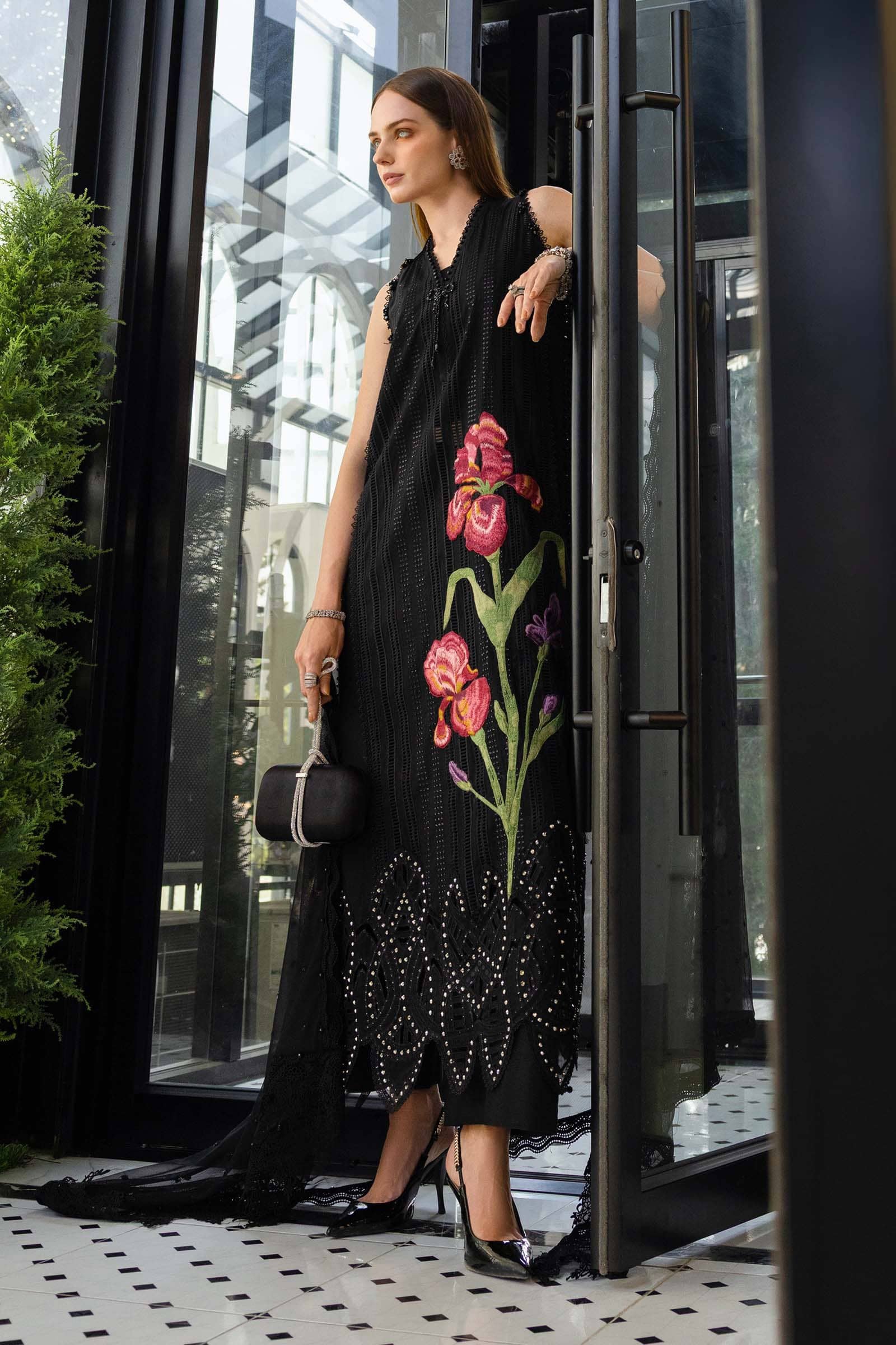 img_maria_b_eid_lawn_26_awwal_boutique