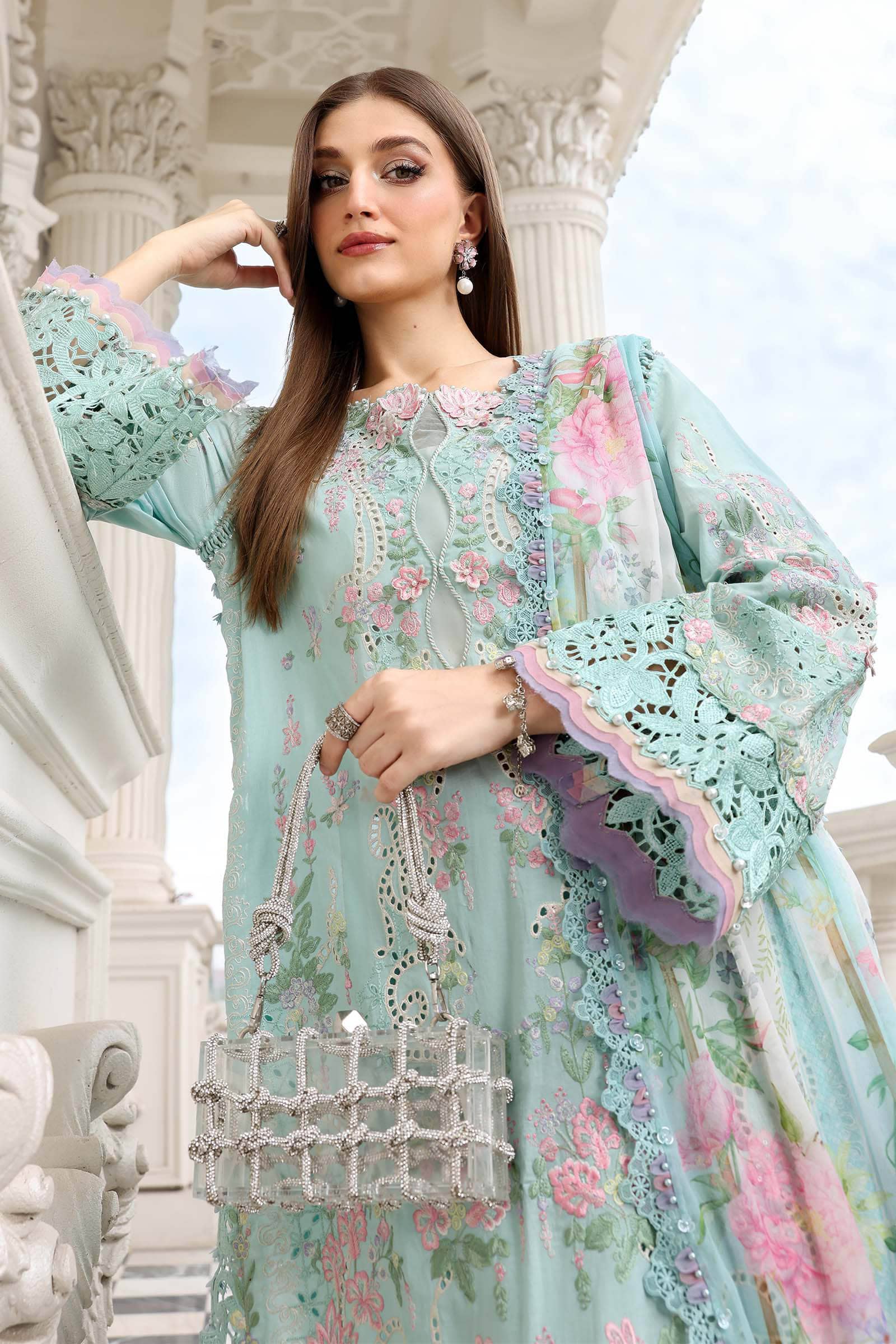 Hot🔥Seller/Maria B Luxury Lawn 26/Vol 2/D-15/Sky Blue