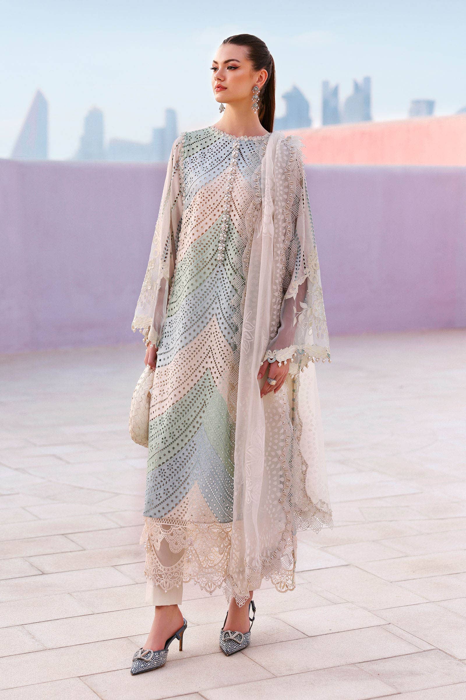 img_maria_b_eid_lawn_26_awwal_boutique