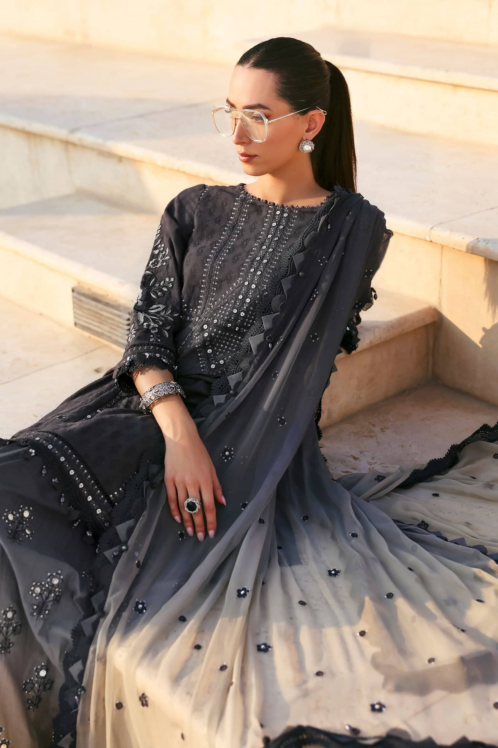 img_maria_b_eid_lawn_26_awwal_boutique