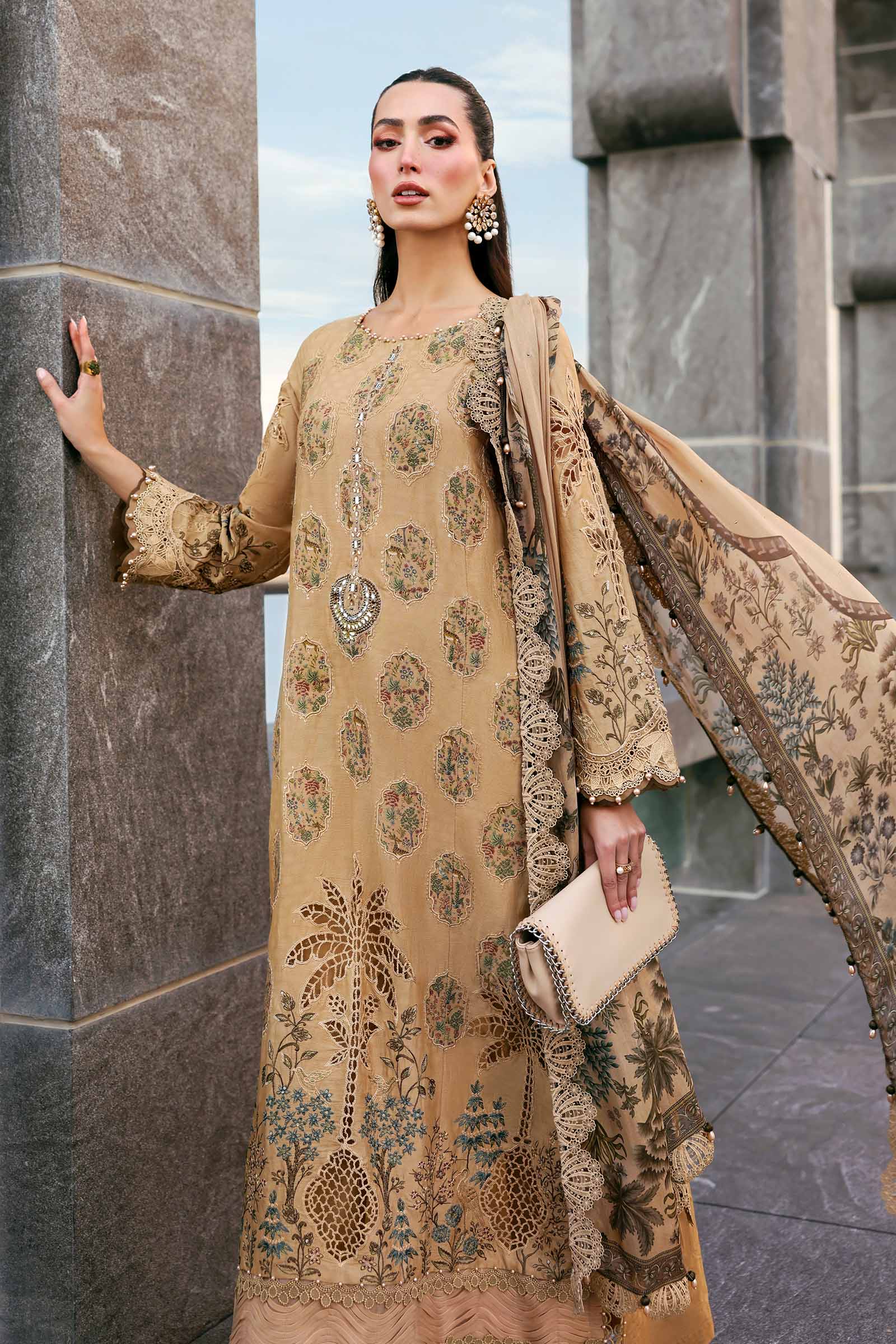 img_maria_b_eid_lawn_awwal_boutique